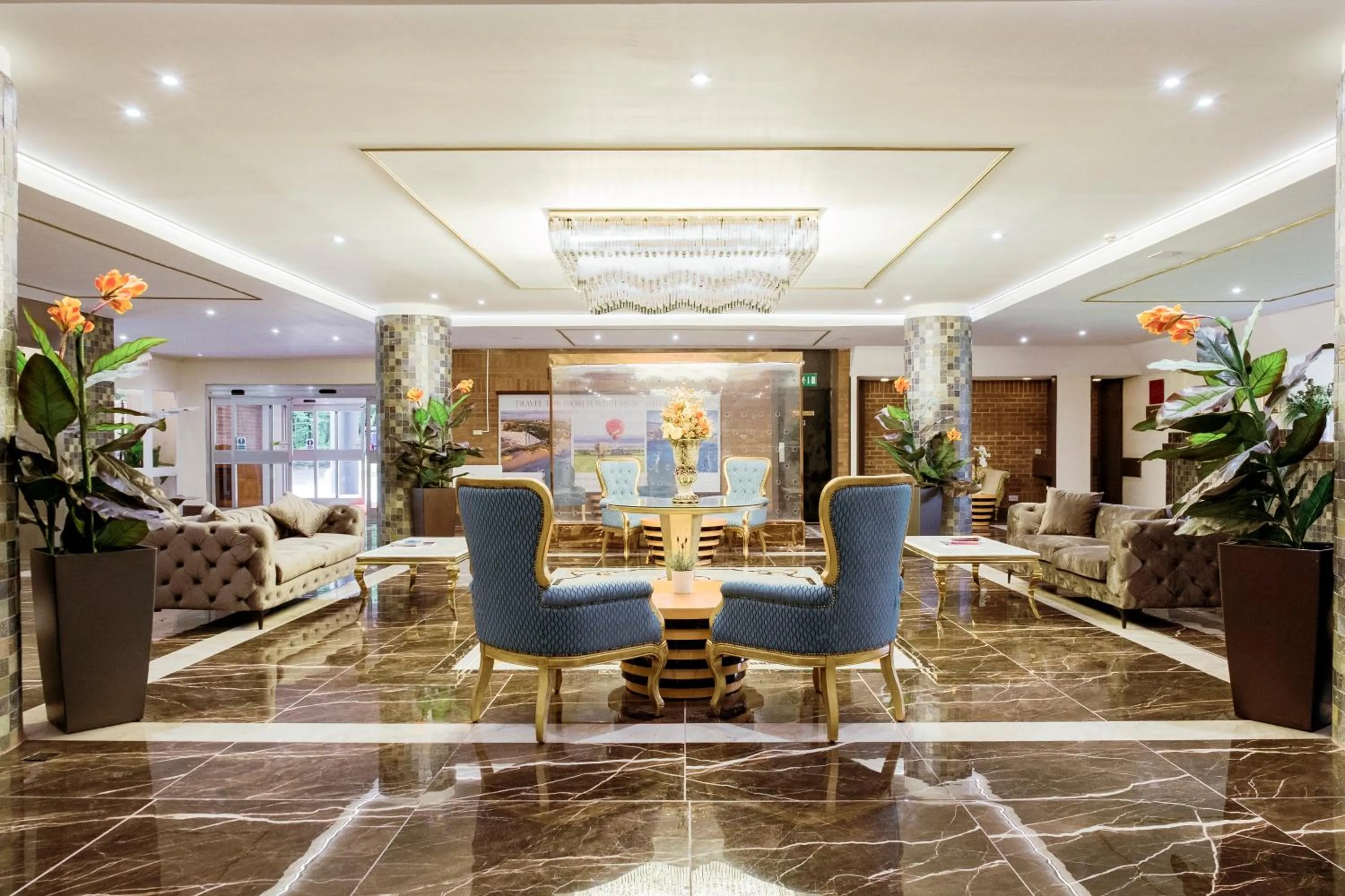 Lobby or reception in Muthu Glasgow River Hotel