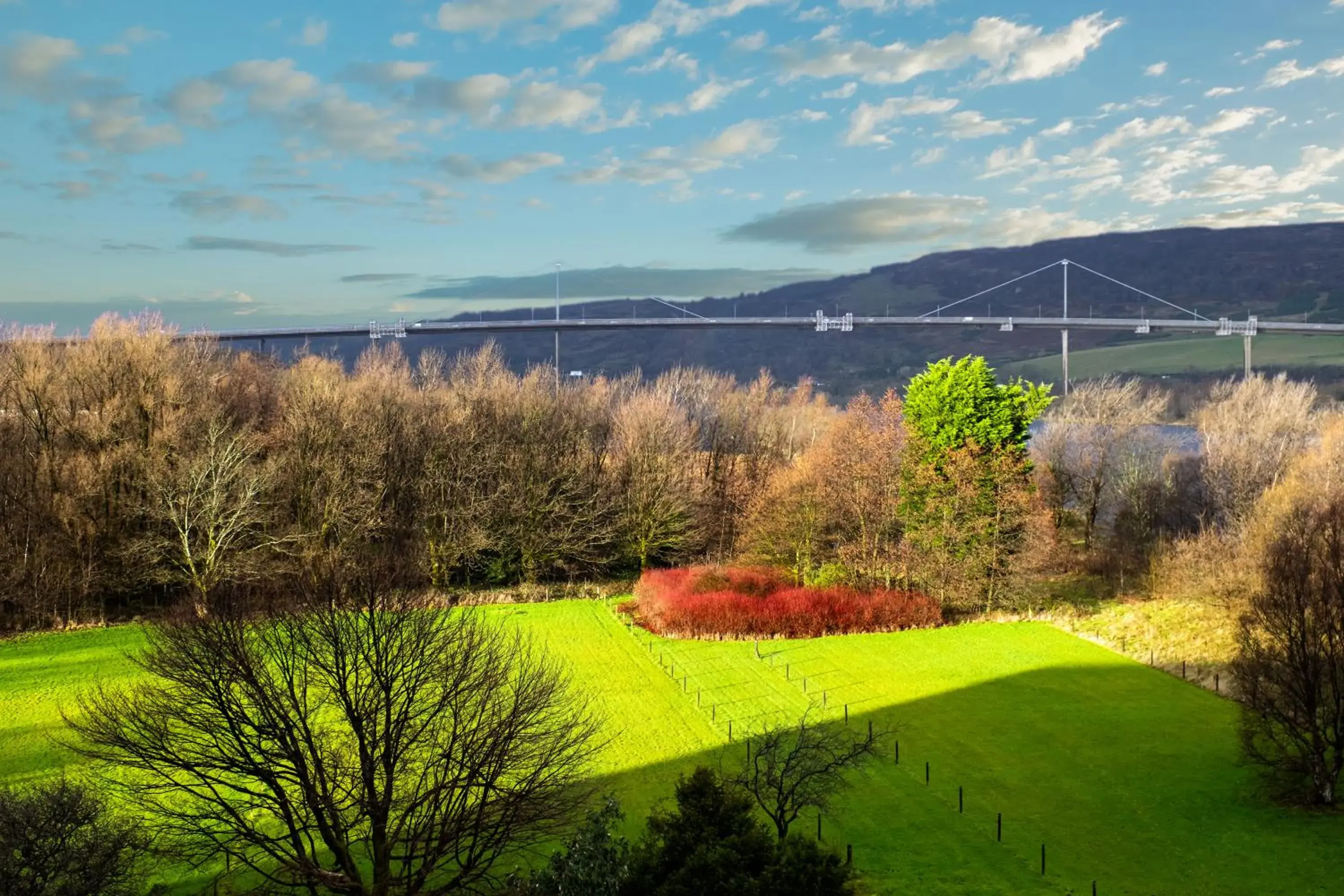 Mountain view in Muthu Glasgow River Hotel Mountain view in Muthu Glasgow River Hotel