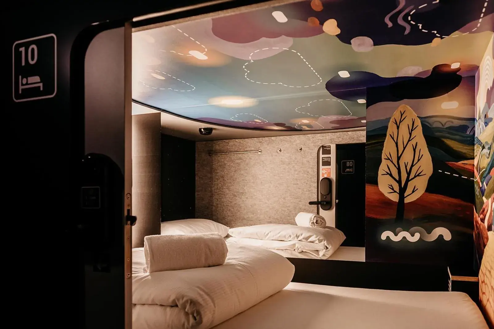 Capsule lower level - Female only in Capsule Hotel - Lucerne Old Town Capsule lower level - Female only in Capsule Hotel - Lucerne Old Town