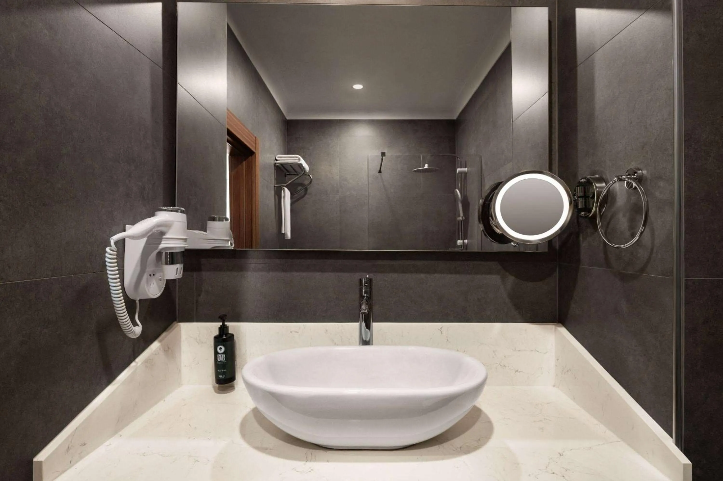 TV and multimedia in Ramada by Wyndham Karacabey