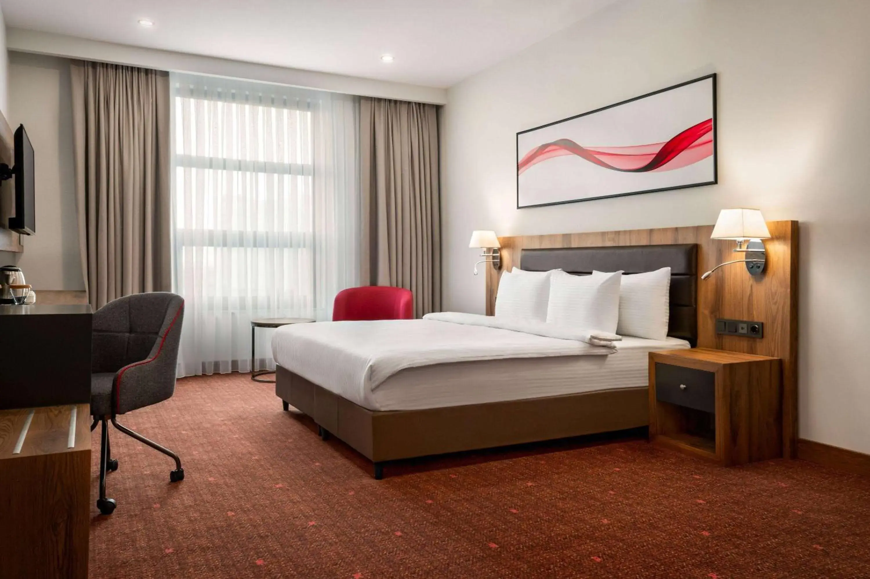 Photo of the whole room, Bed in Ramada by Wyndham Karacabey Photo of the whole room, Bed in Ramada by Wyndham Karacabey