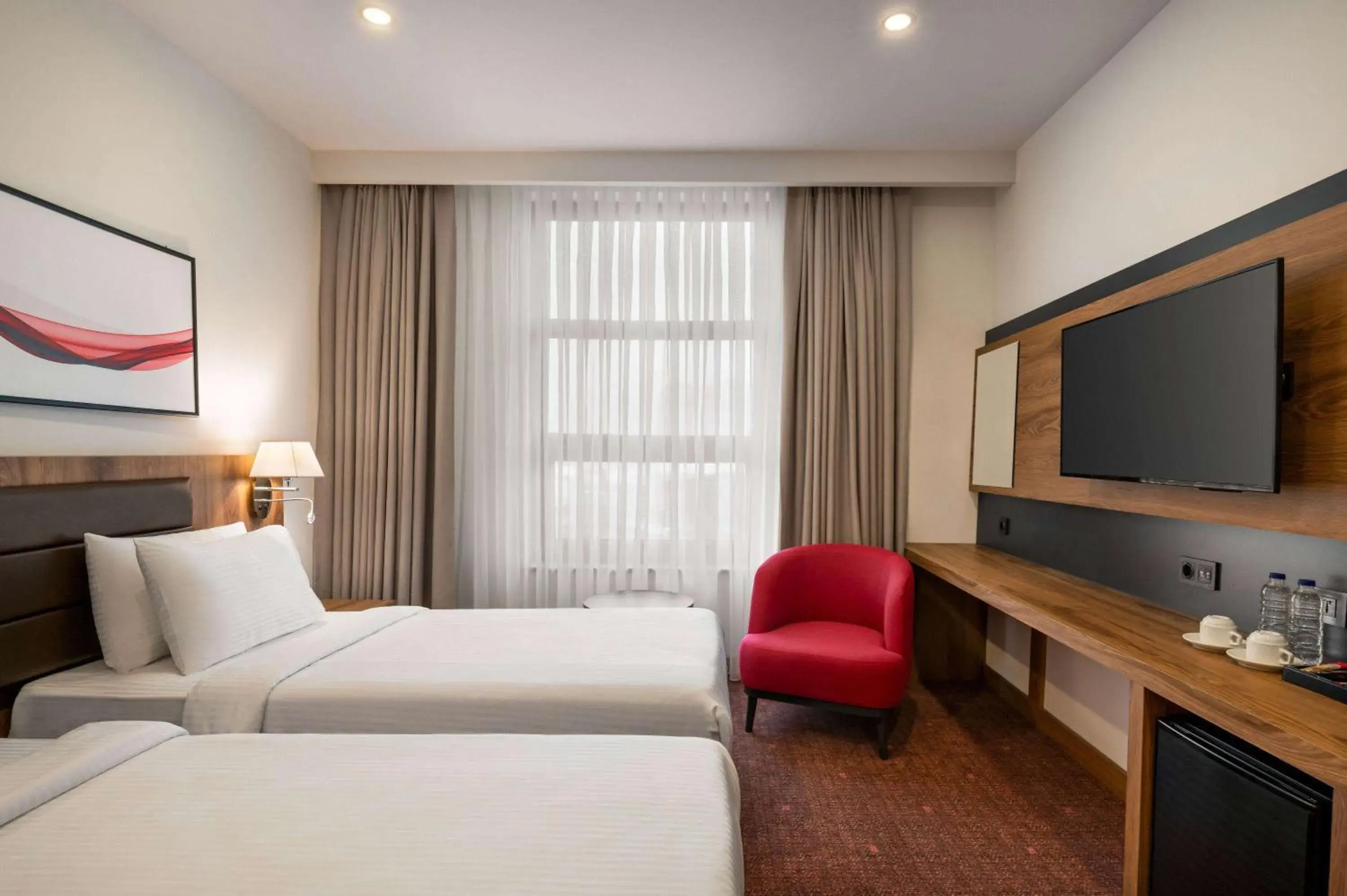 Photo of the whole room, Bed in Ramada by Wyndham Karacabey Photo of the whole room, Bed in Ramada by Wyndham Karacabey