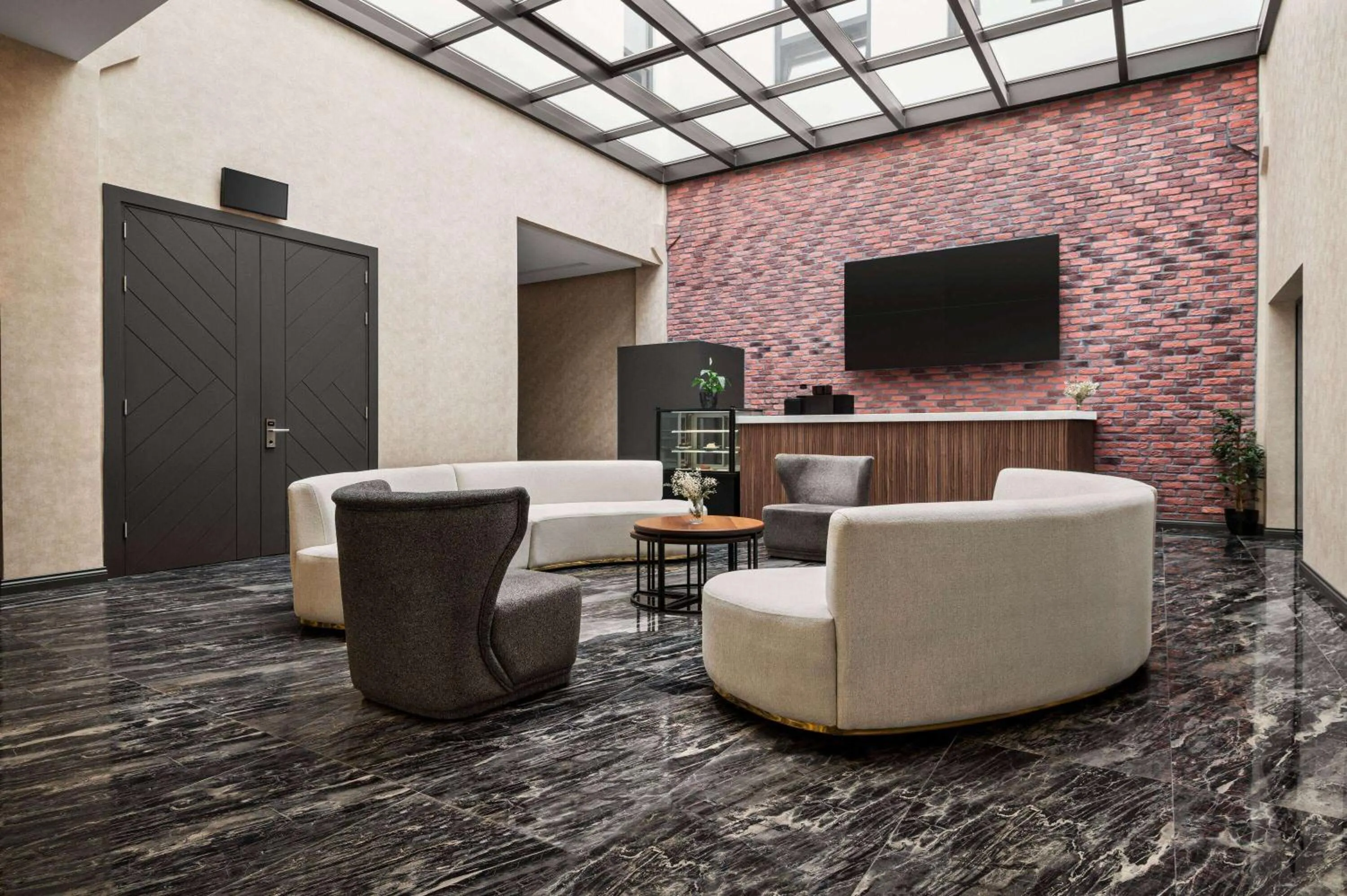 Lobby or reception in Ramada by Wyndham Karacabey