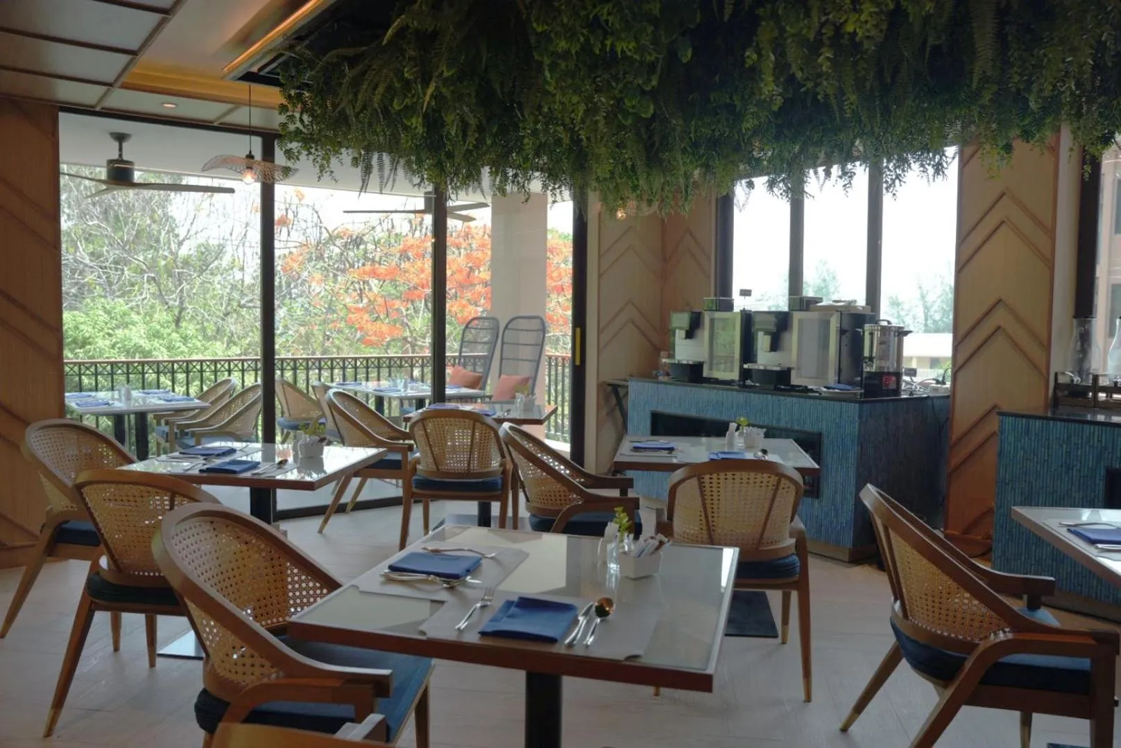 Restaurant/places to eat in The Proud Karon Beach Phuket Trademark Collection By Wyndham