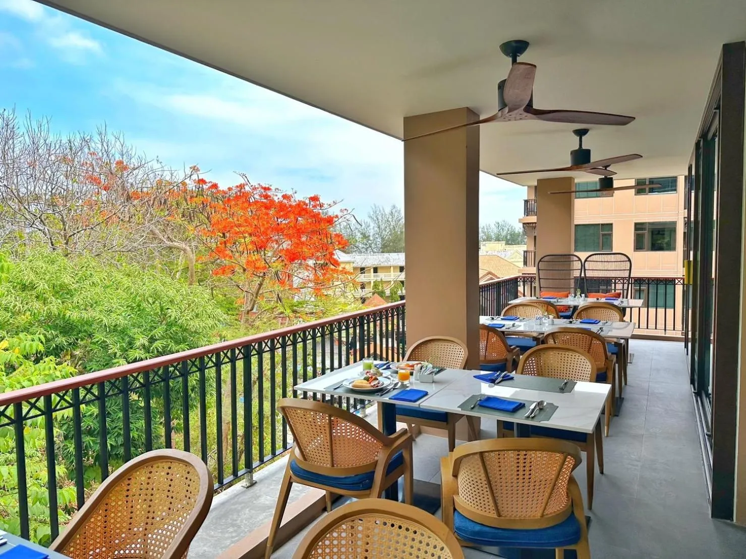 Restaurant/places to eat in The Proud Karon Beach Phuket Trademark Collection By Wyndham