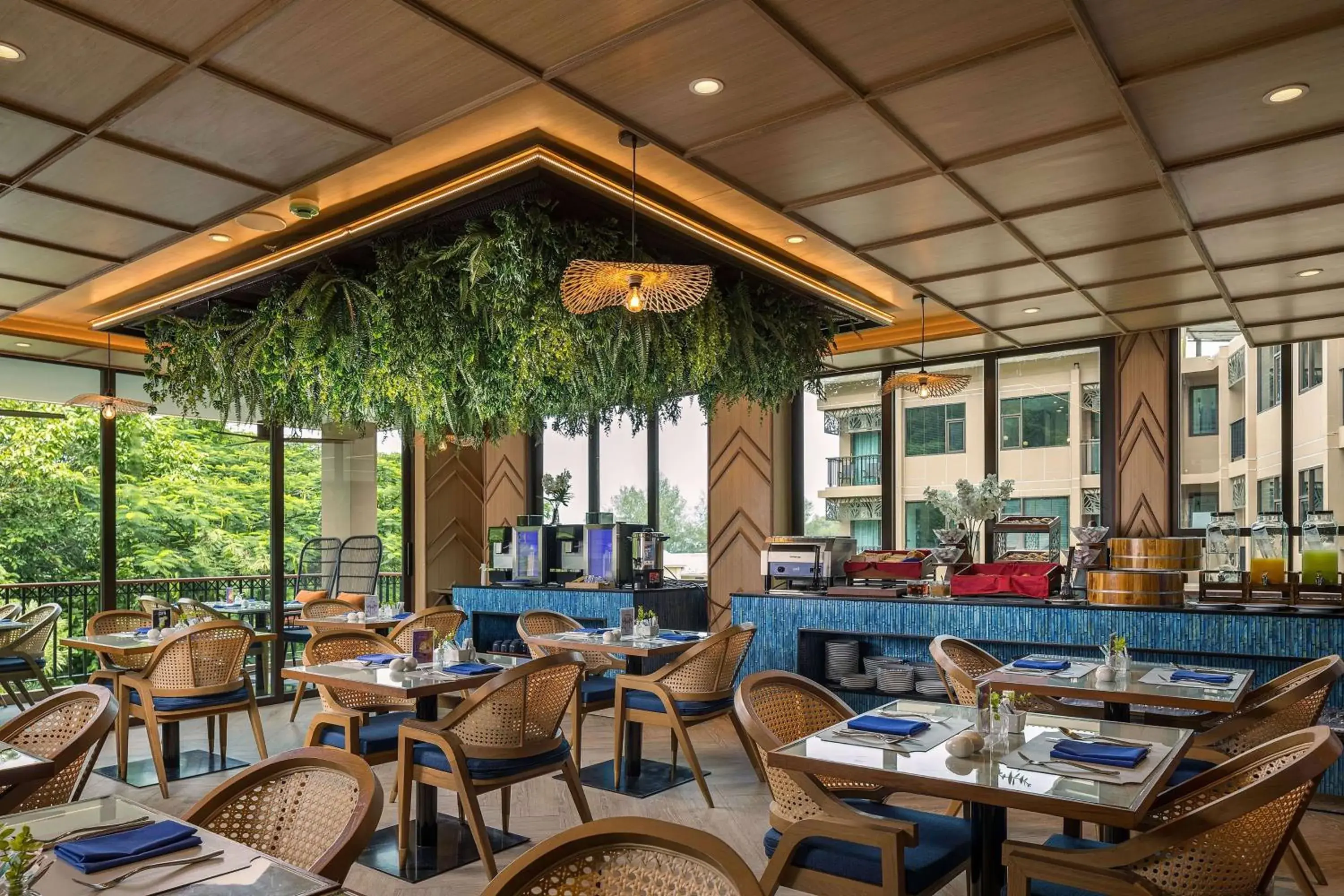 Restaurant/places to eat in The Proud Karon Beach Phuket Trademark Collection By Wyndham Restaurant/places to eat in The Proud Karon Beach Phuket Trademark Collection By Wyndham