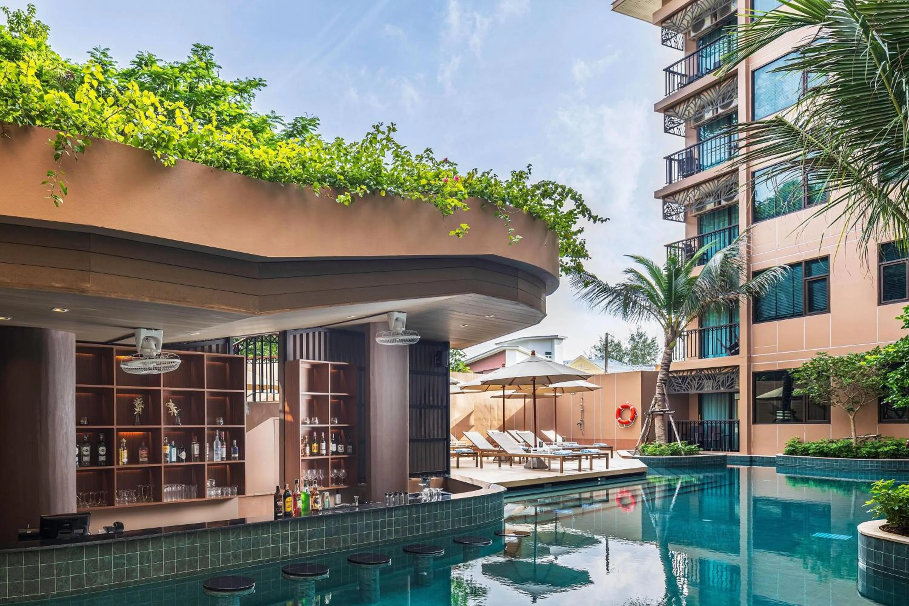 Restaurant/places to eat in The Proud Karon Beach Phuket Trademark Collection By Wyndham