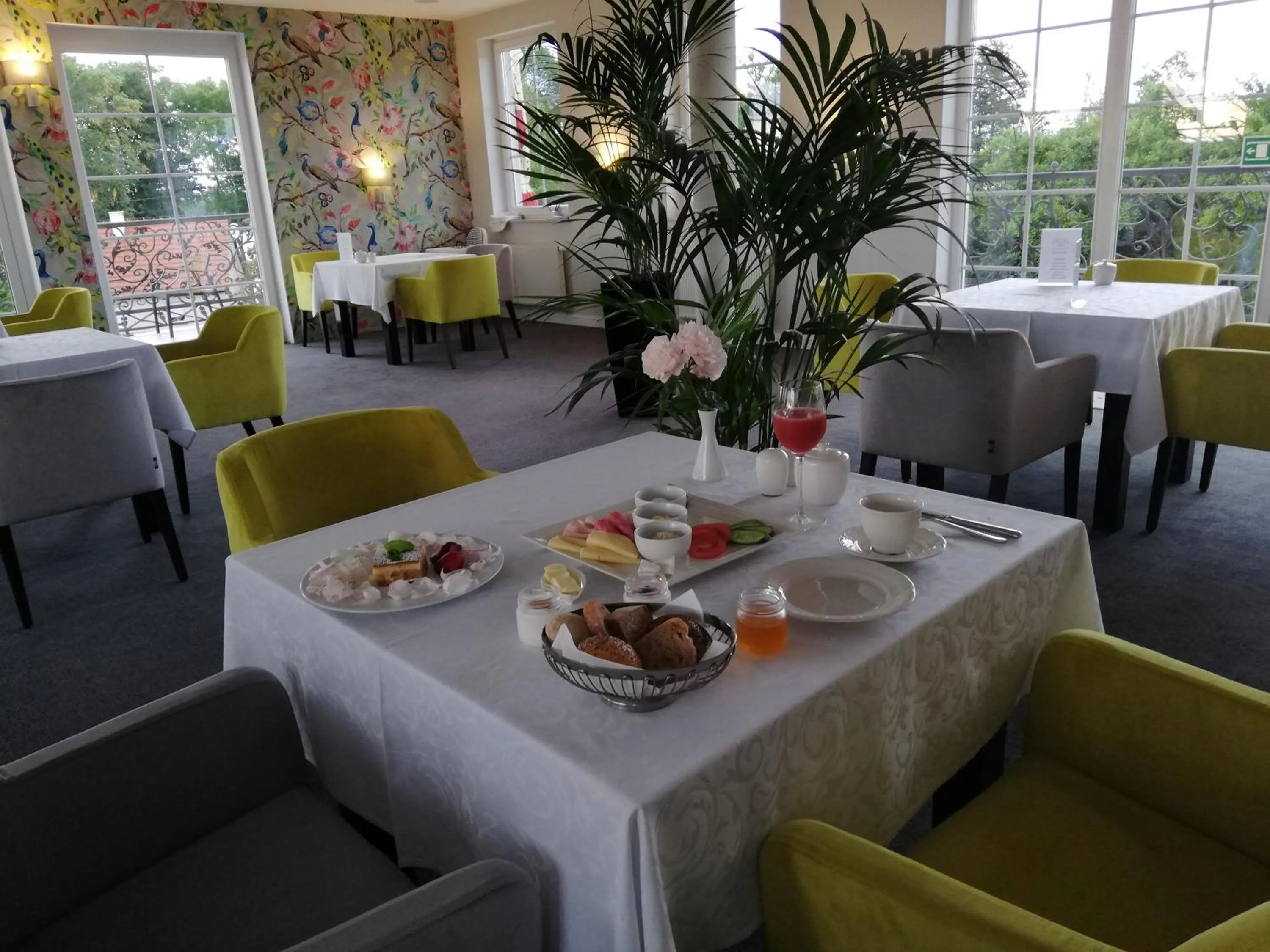 Restaurant/places to eat in Apartamenty M&M
