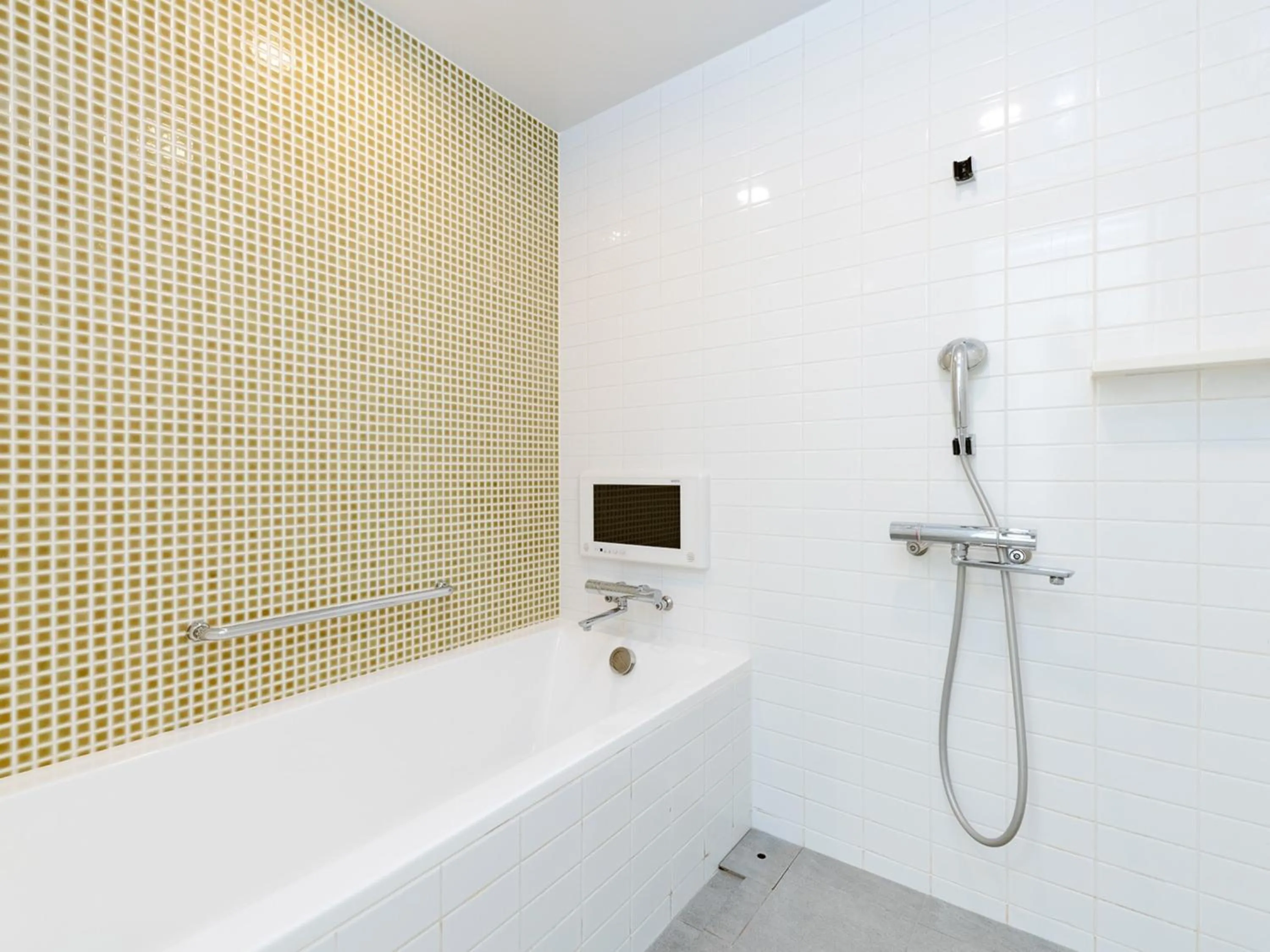 Bathroom in The OneFive Sendai