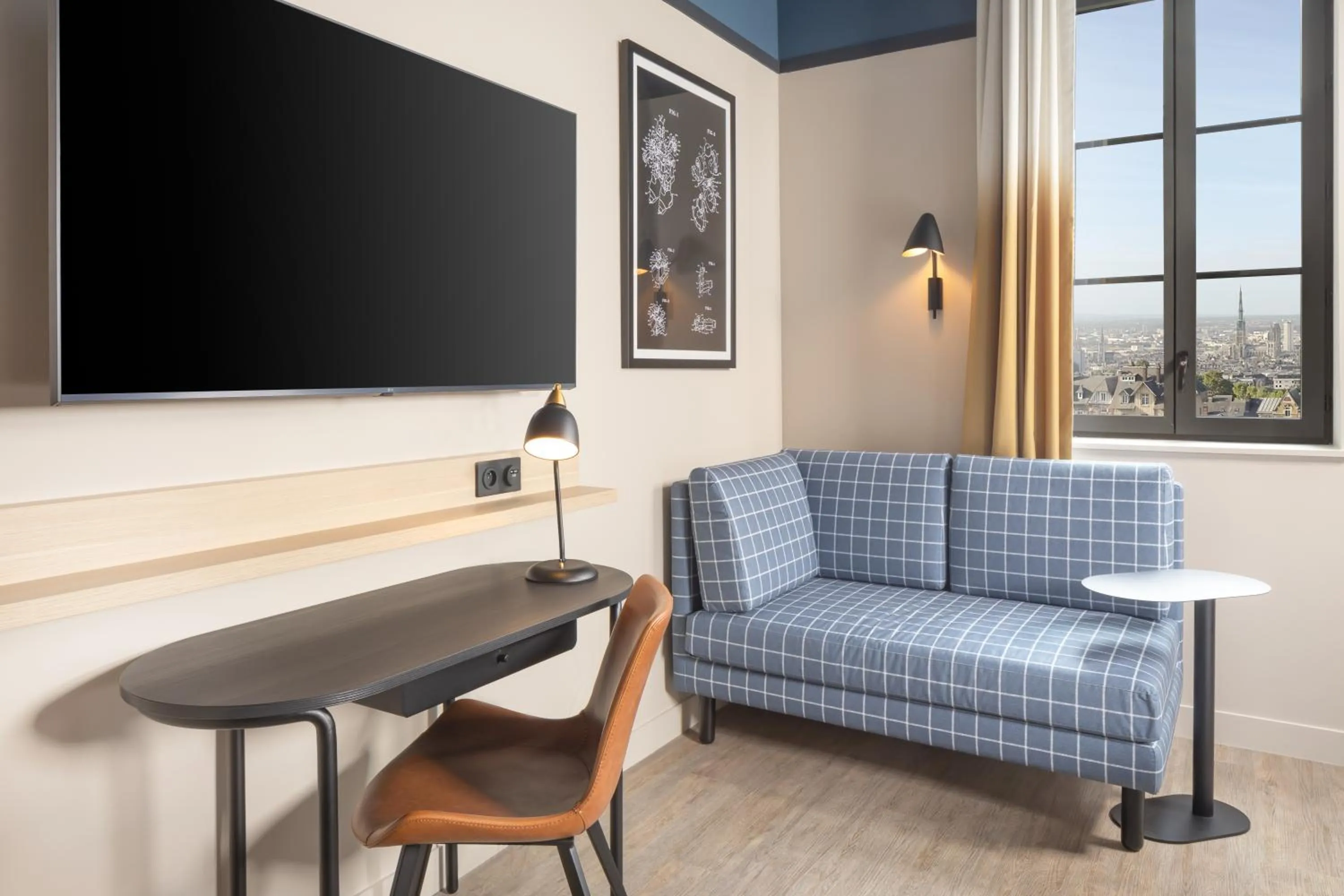 TV and multimedia in Hyatt Place Rouen