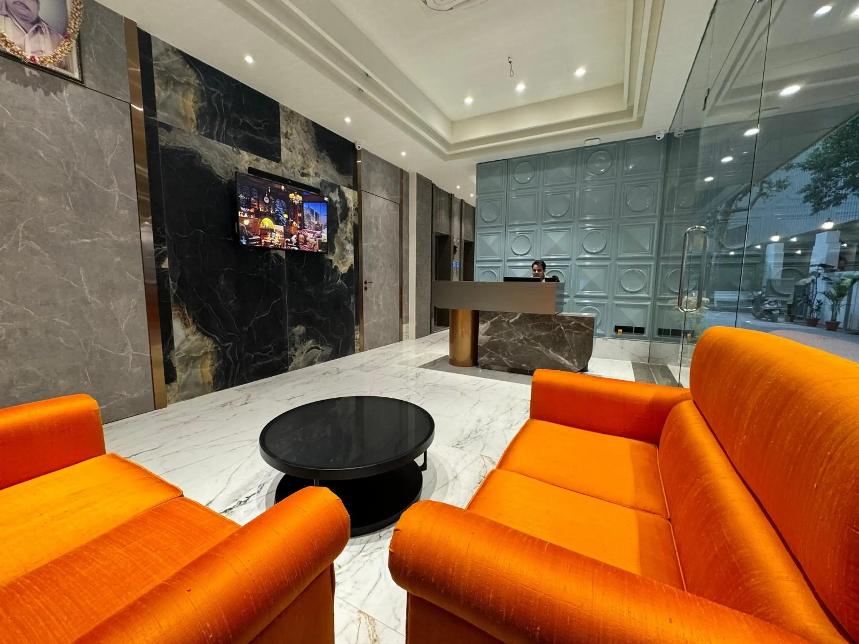 Lobby or reception in Hotel Mumbai House, Valnai Malad Lobby or reception in Hotel Mumbai House, Valnai Malad