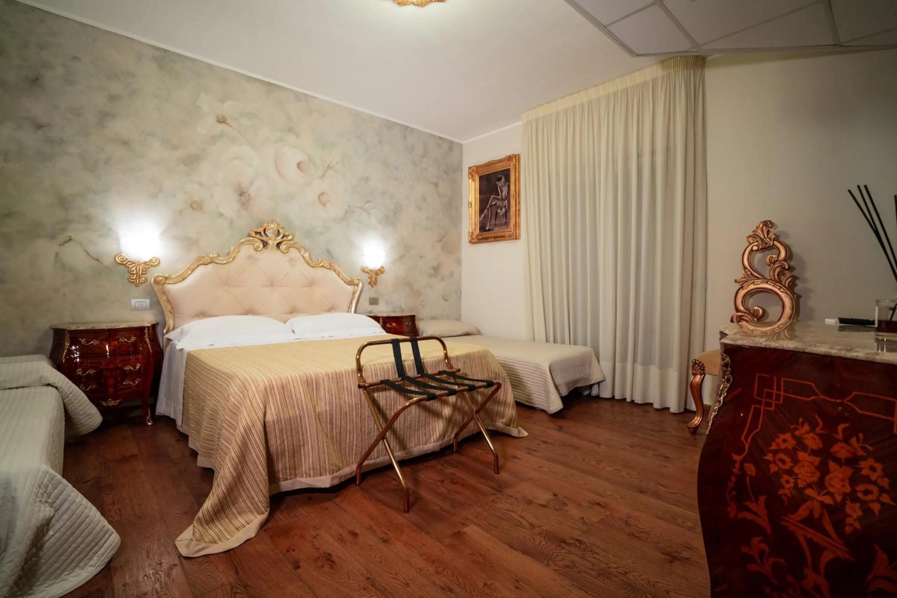 Bed in Villa D'Anzi B&B