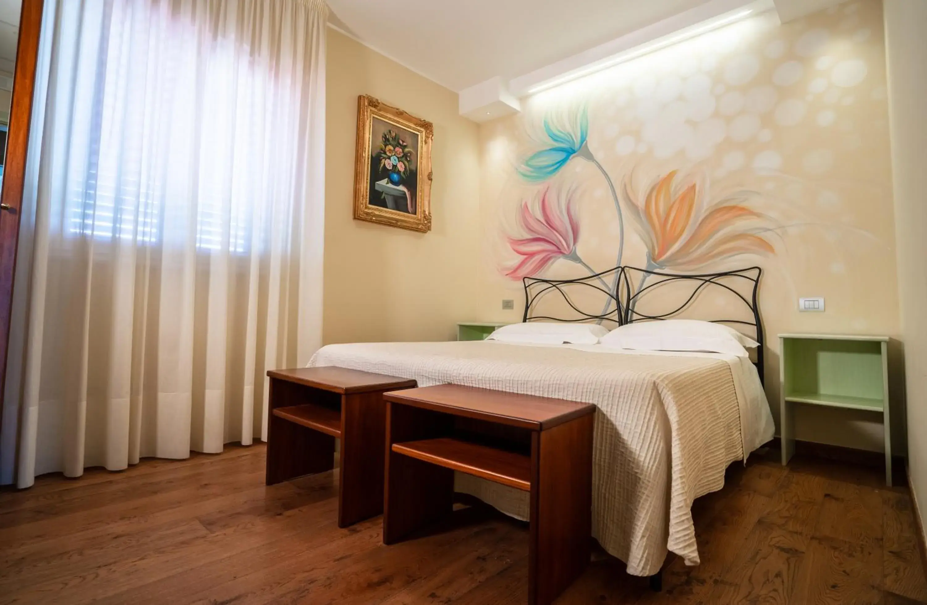 Deluxe Double Room with Shower in Villa D'Anzi B&B Deluxe Double Room with Shower in Villa D'Anzi B&B