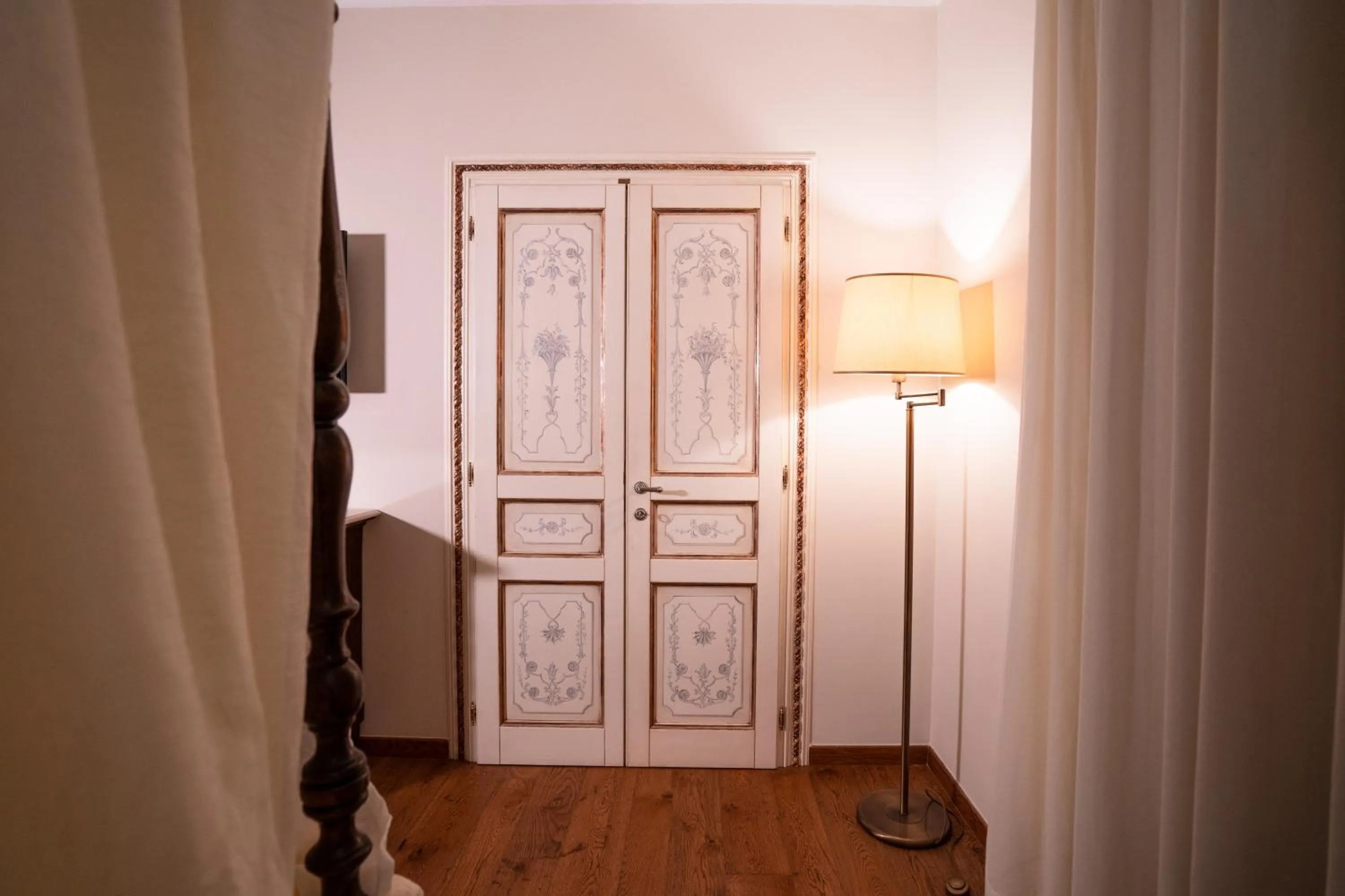 Bedroom in Villa D'Anzi B&B