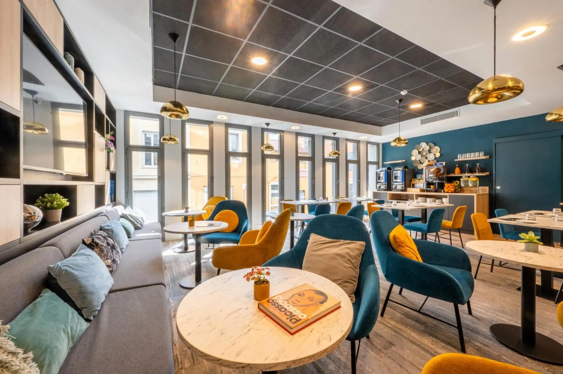 Buffet breakfast in Nemea Appart Hotel Nice Arenas Aéroport