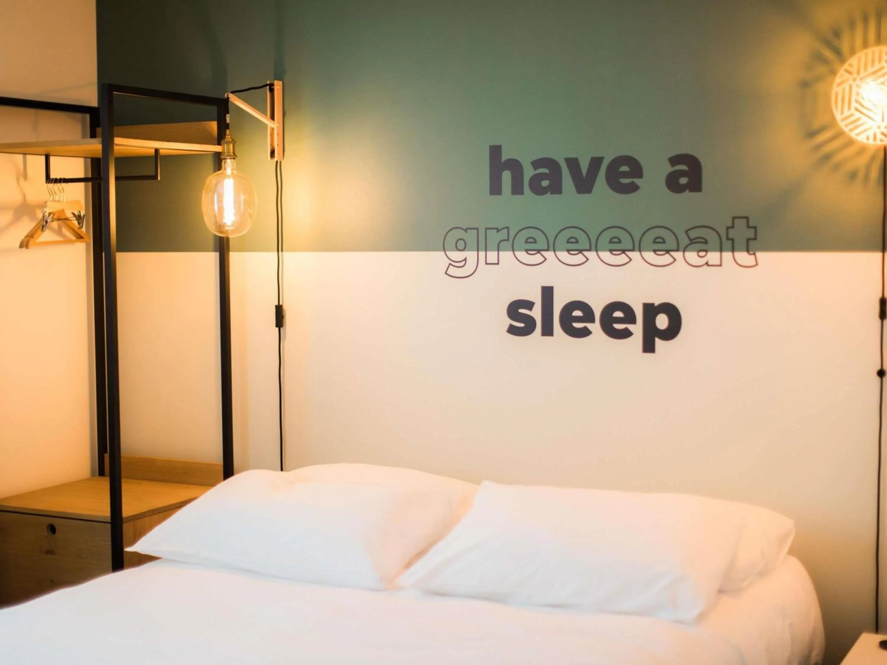 Bedroom, Bed in Greet Hotel Brest Aéroport