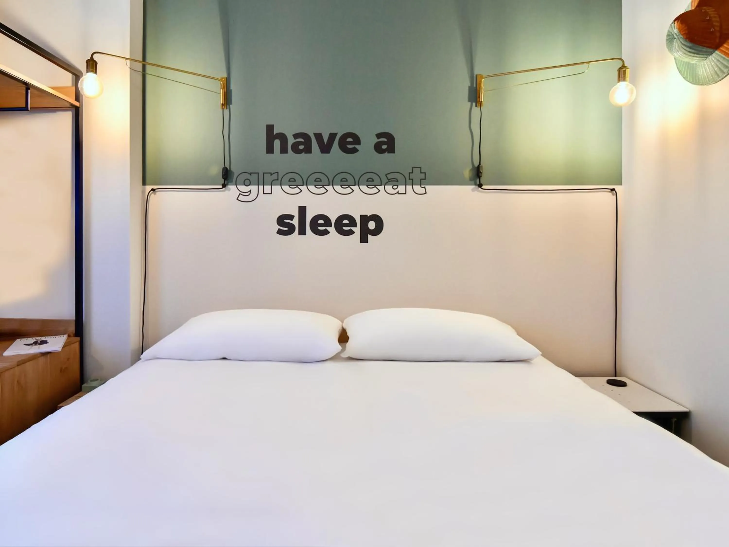 Bed in Greet Hotel Brest Aéroport