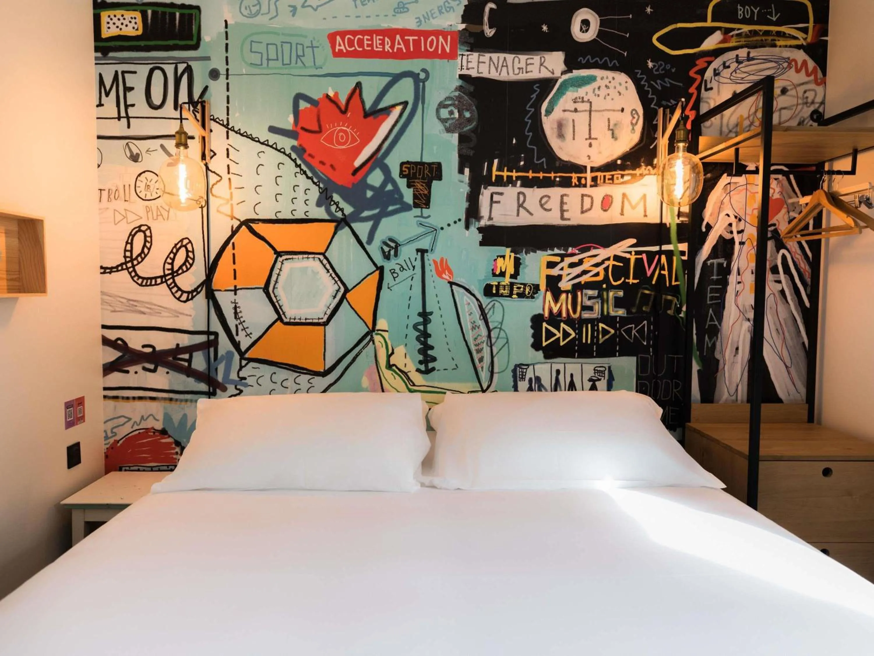 Bedroom, Bed in Greet Hotel Brest Aéroport