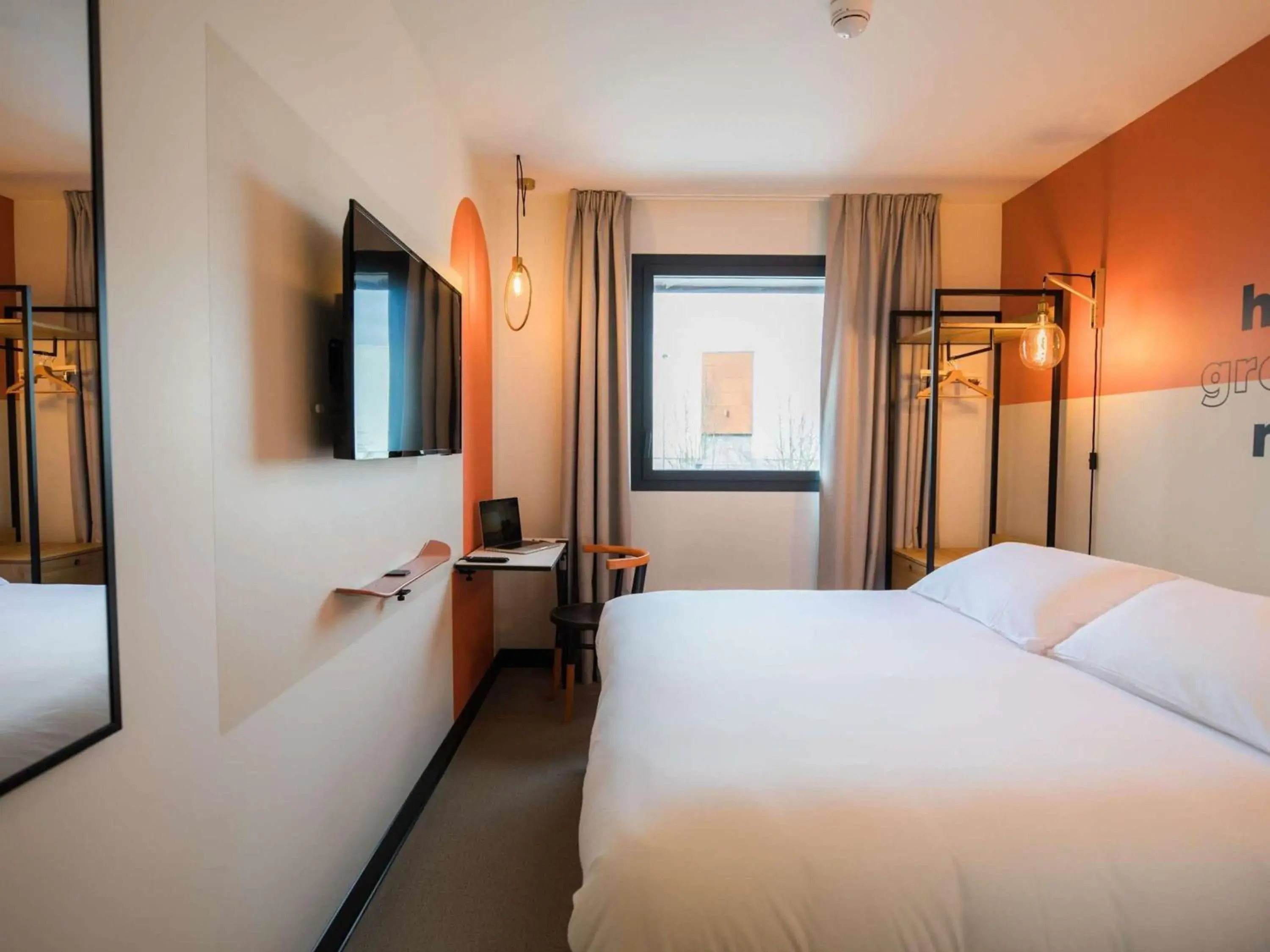 Bedroom, Bed in Greet Hotel Brest Aéroport Bedroom, Bed in Greet Hotel Brest Aéroport