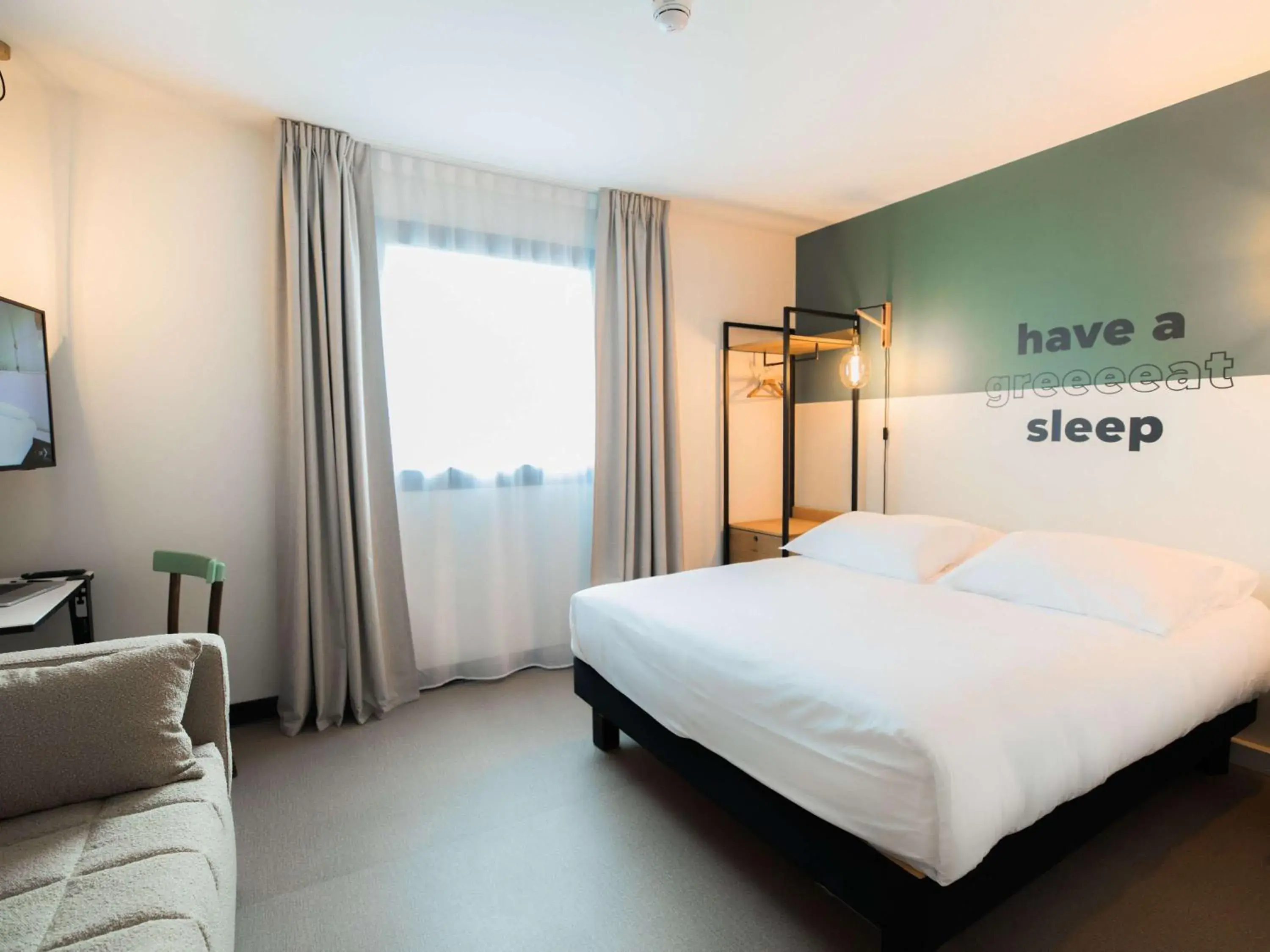 Bedroom, Bed in Greet Hotel Brest Aéroport Bedroom, Bed in Greet Hotel Brest Aéroport