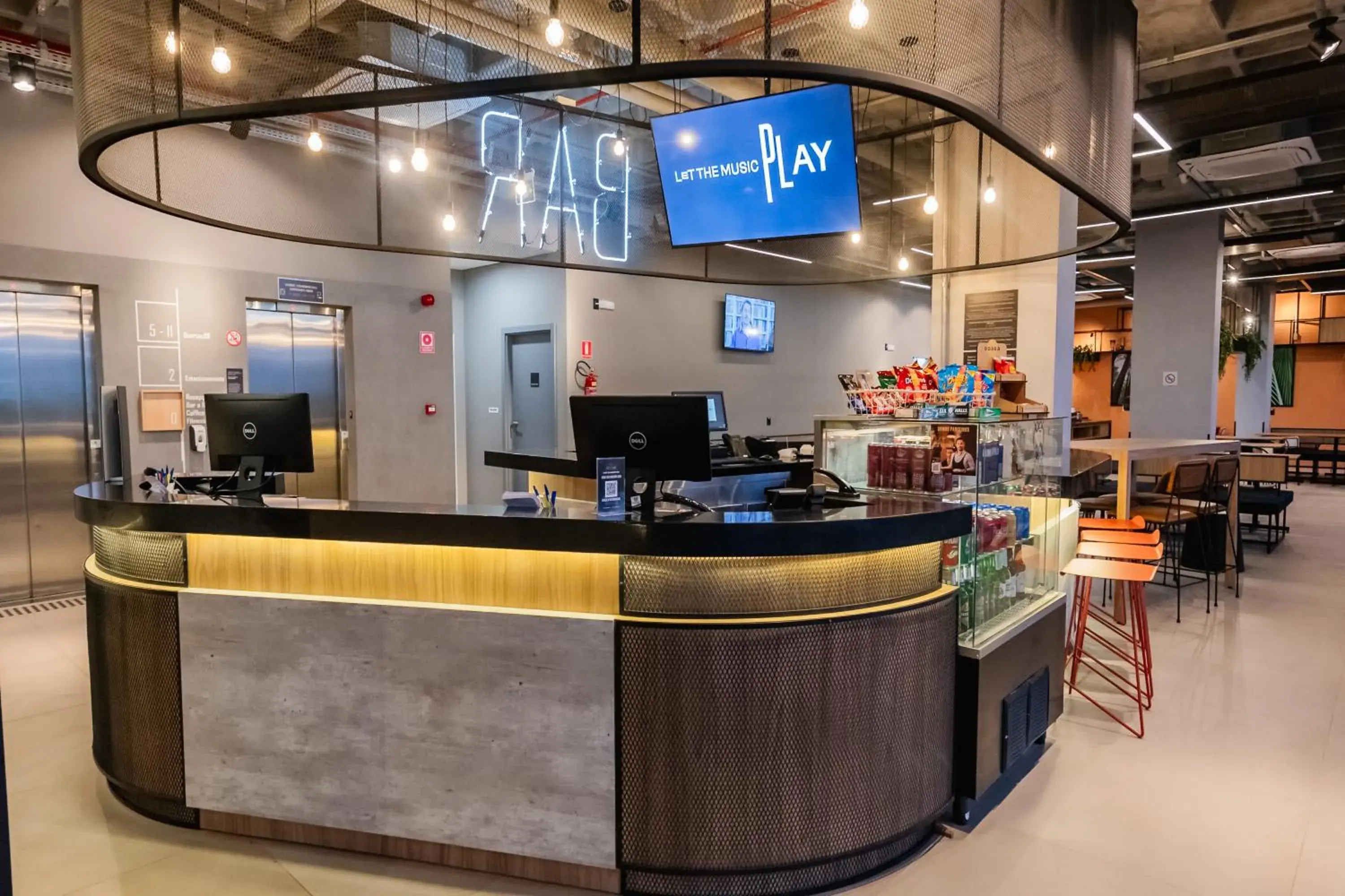 Lobby or reception in ibis Tubarão Lobby or reception in ibis Tubarão