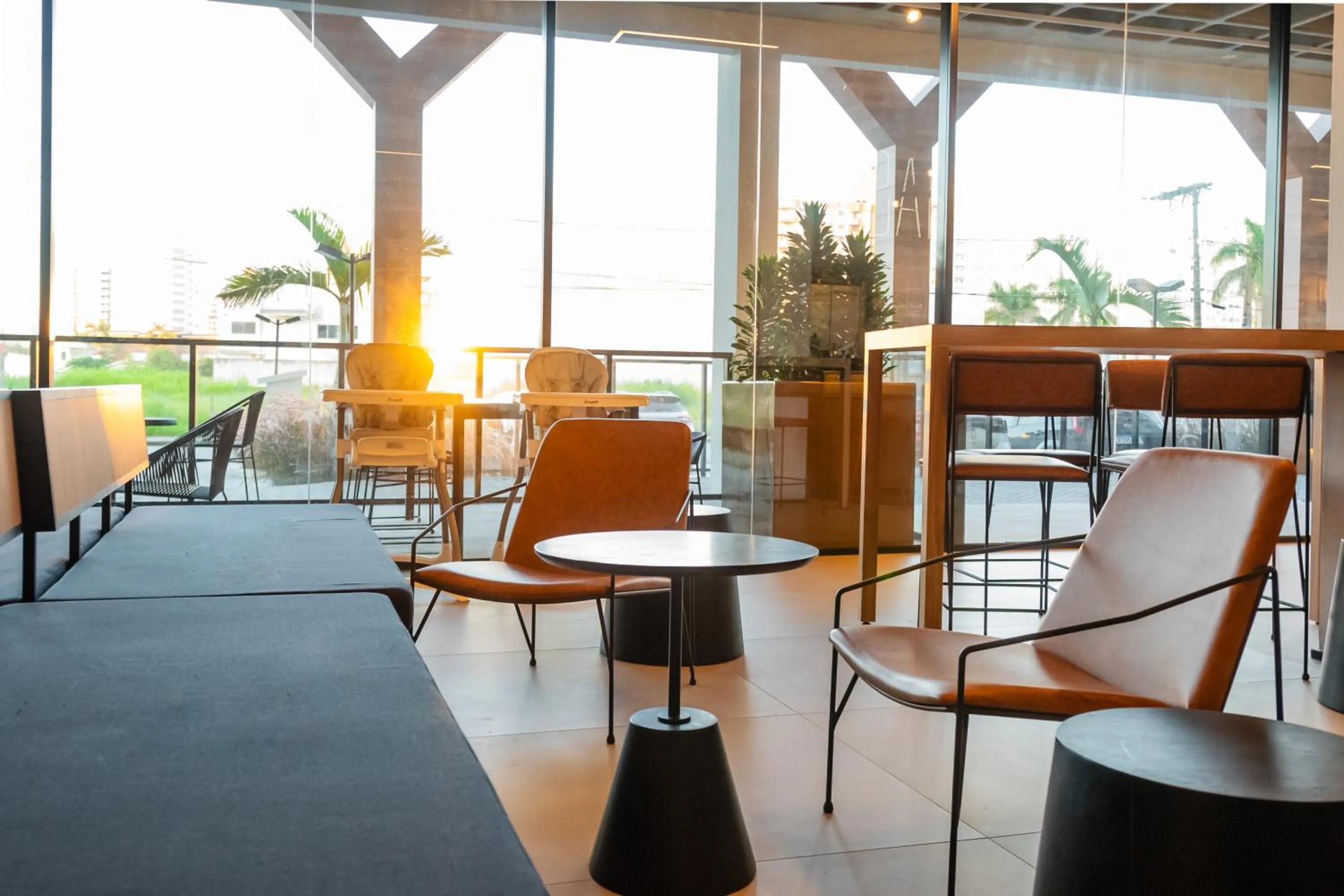 Restaurant/places to eat in ibis Tubarão