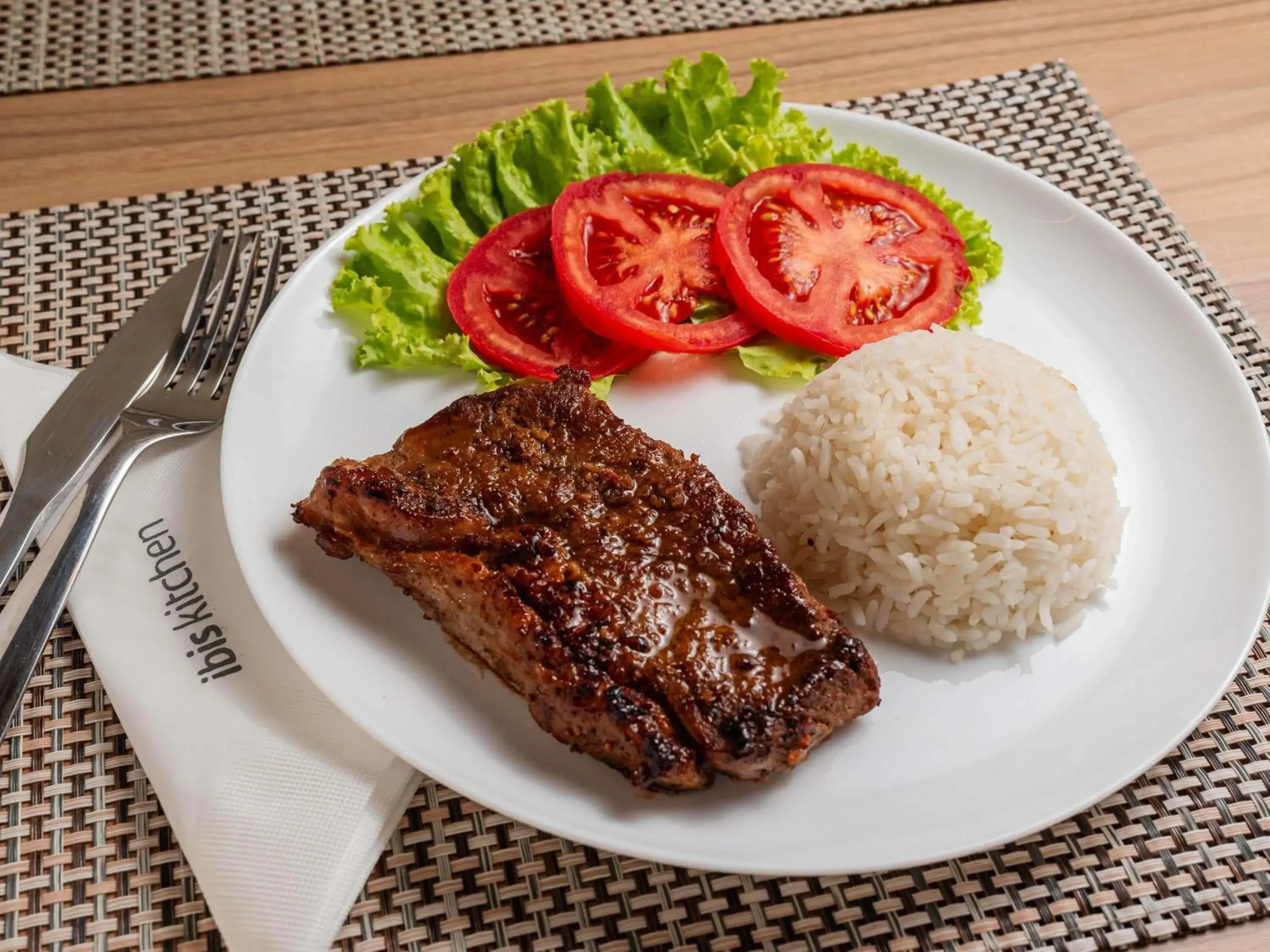 Restaurant/places to eat in ibis Tubarão Restaurant/places to eat in ibis Tubarão