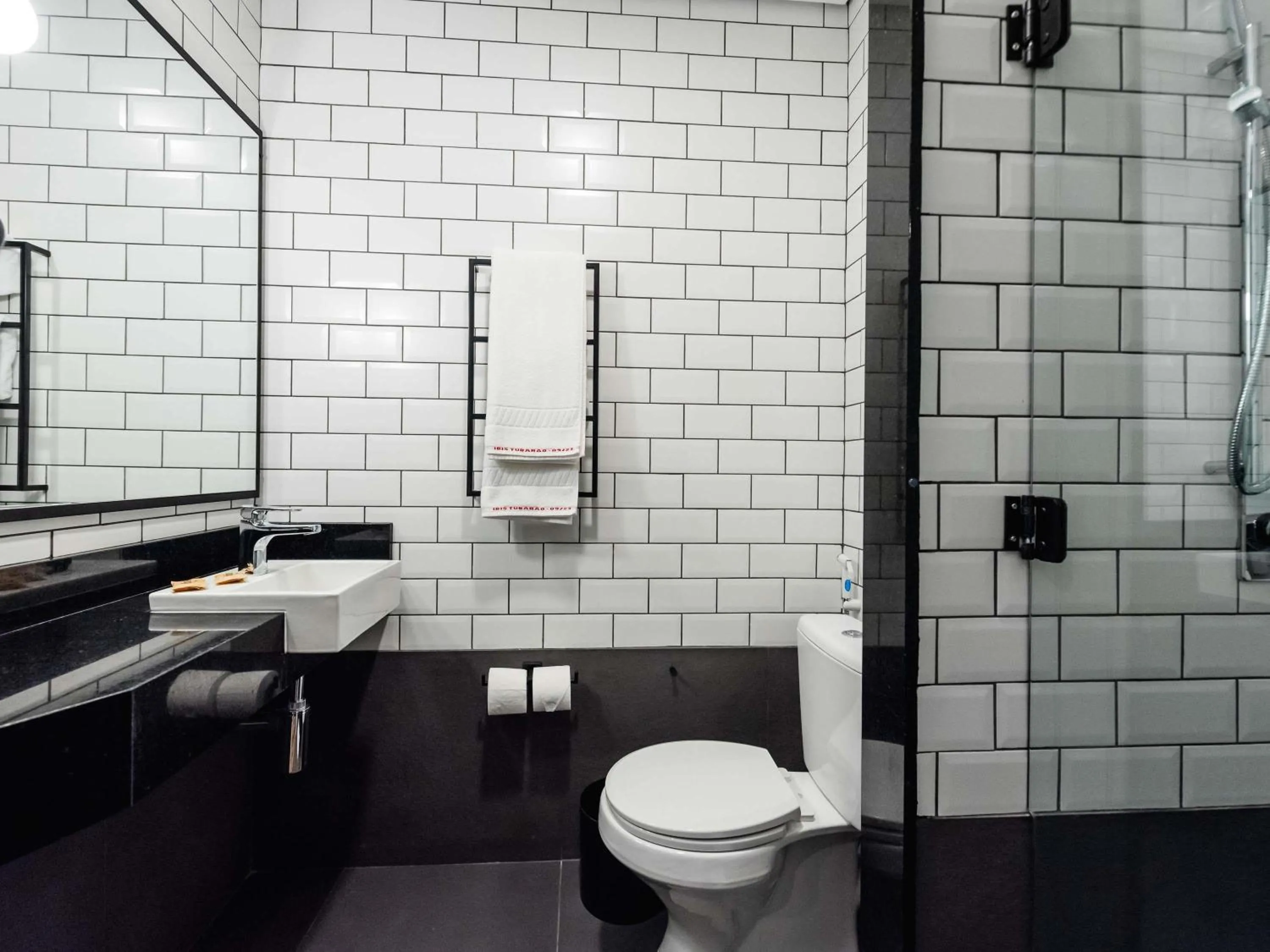 Bedroom in ibis Tubarão