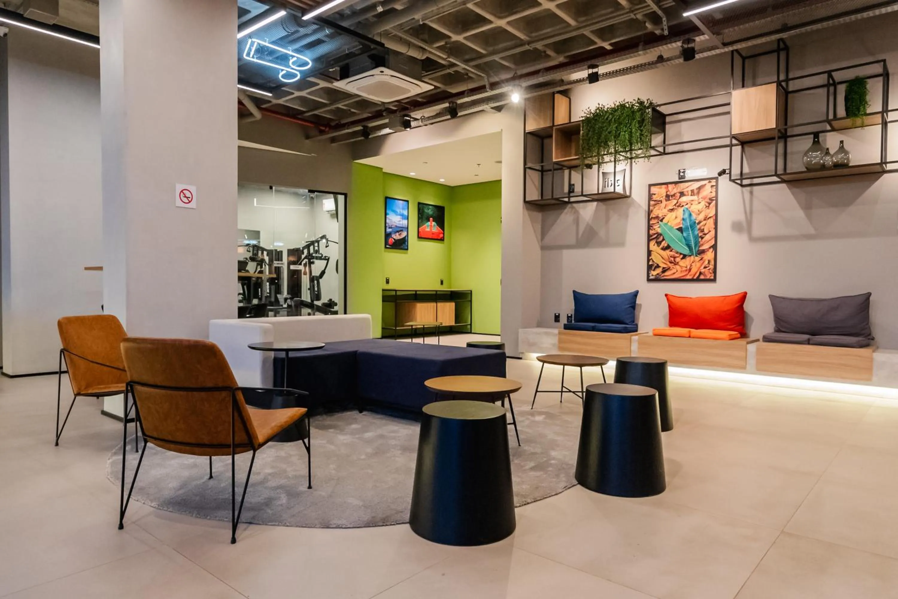 Seating area in ibis Tubarão