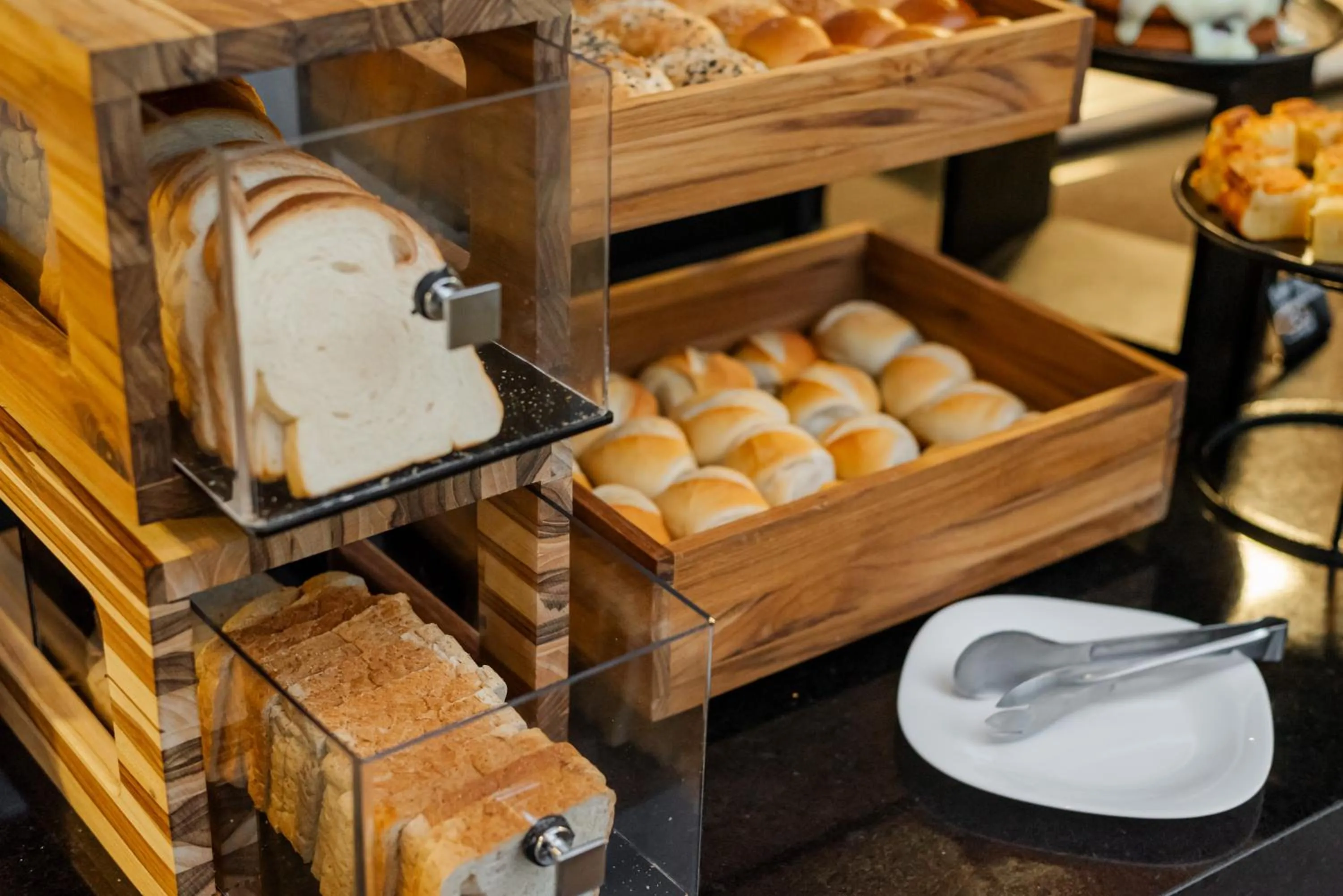 Buffet breakfast in ibis Styles Goiânia Shopping Estação