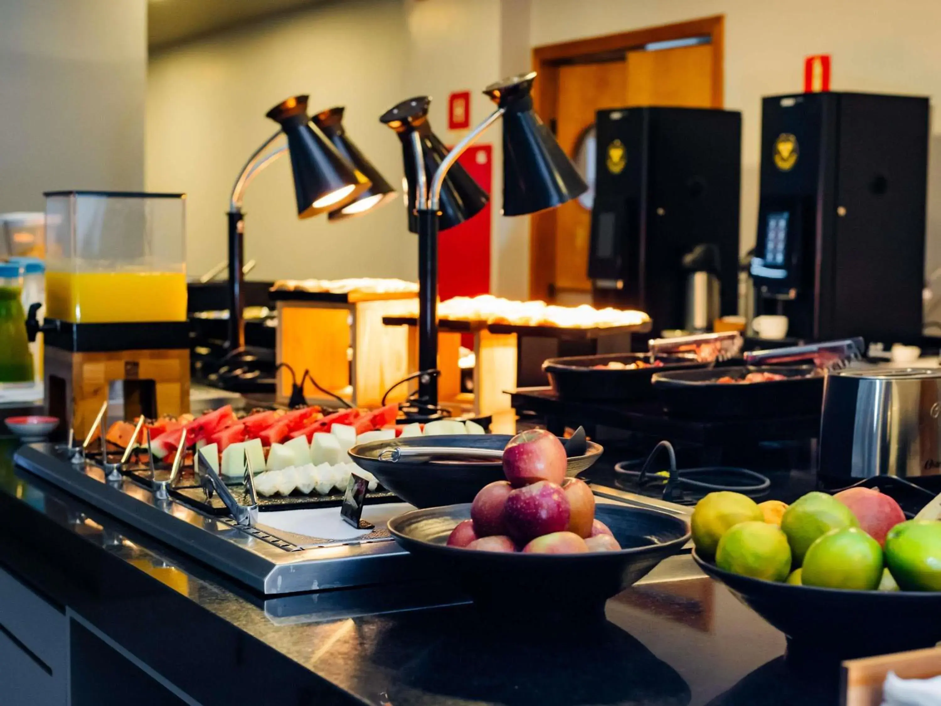 Restaurant/places to eat in ibis Styles Goiânia Shopping Estação Restaurant/places to eat in ibis Styles Goiânia Shopping Estação