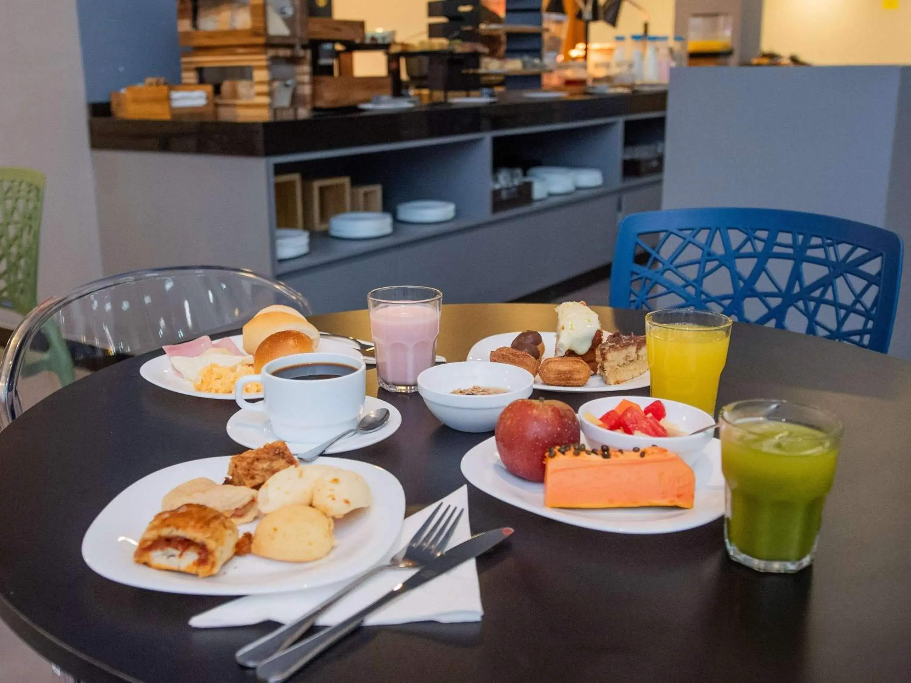 Restaurant/places to eat in ibis Styles Goiânia Shopping Estação Restaurant/places to eat in ibis Styles Goiânia Shopping Estação