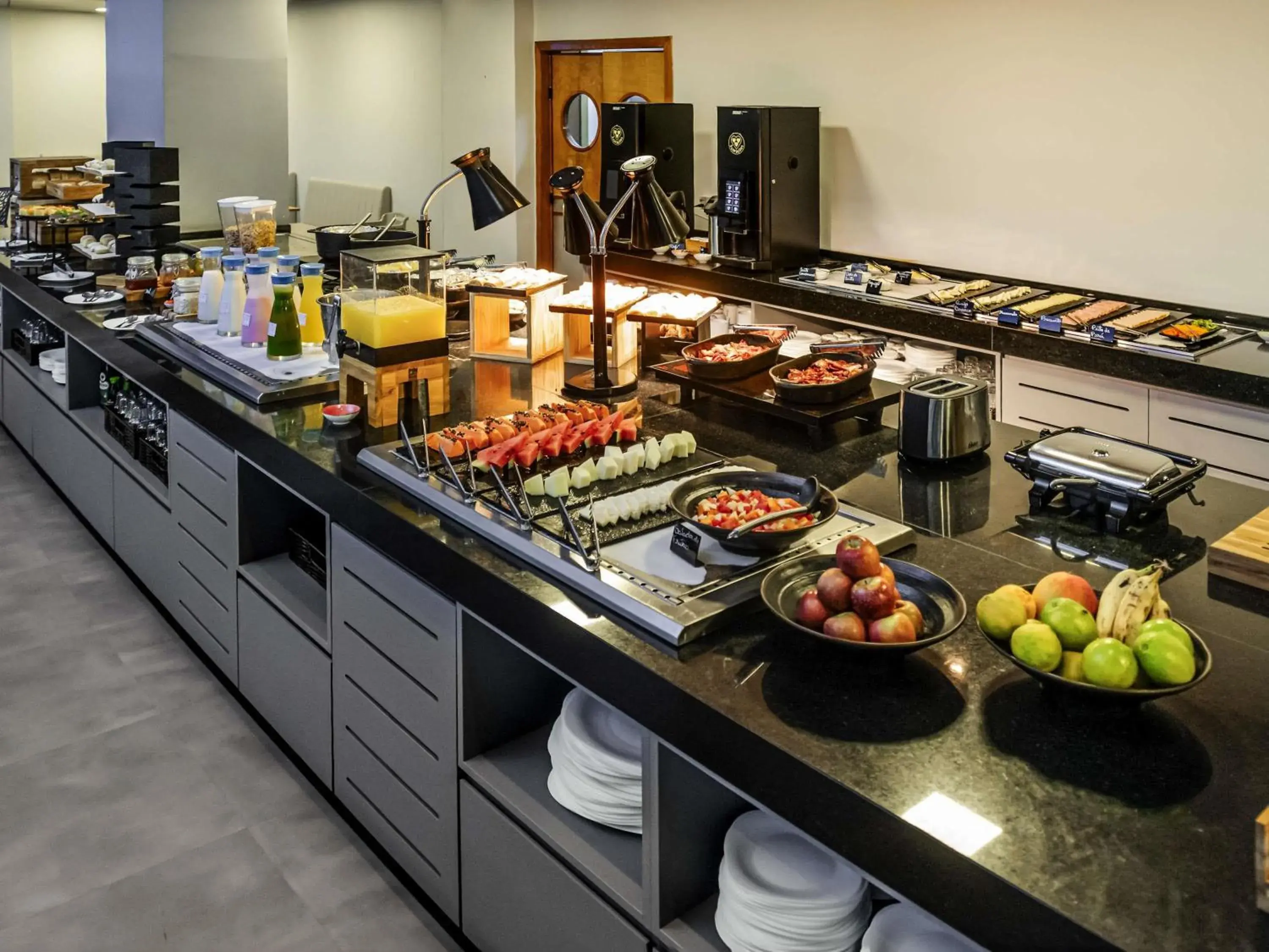 Restaurant/places to eat in ibis Styles Goiânia Shopping Estação Restaurant/places to eat in ibis Styles Goiânia Shopping Estação