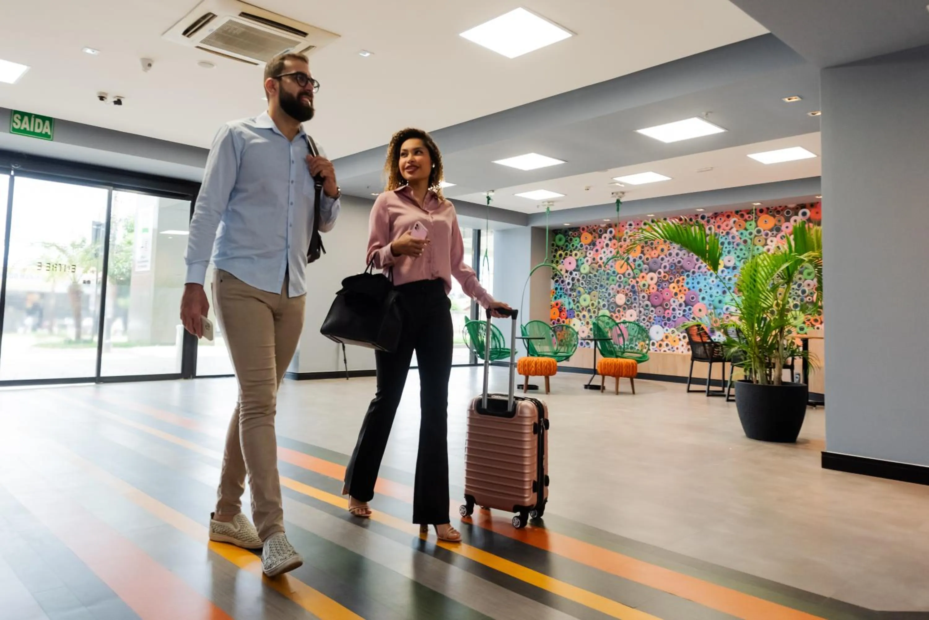 People in ibis Styles Goiânia Shopping Estação