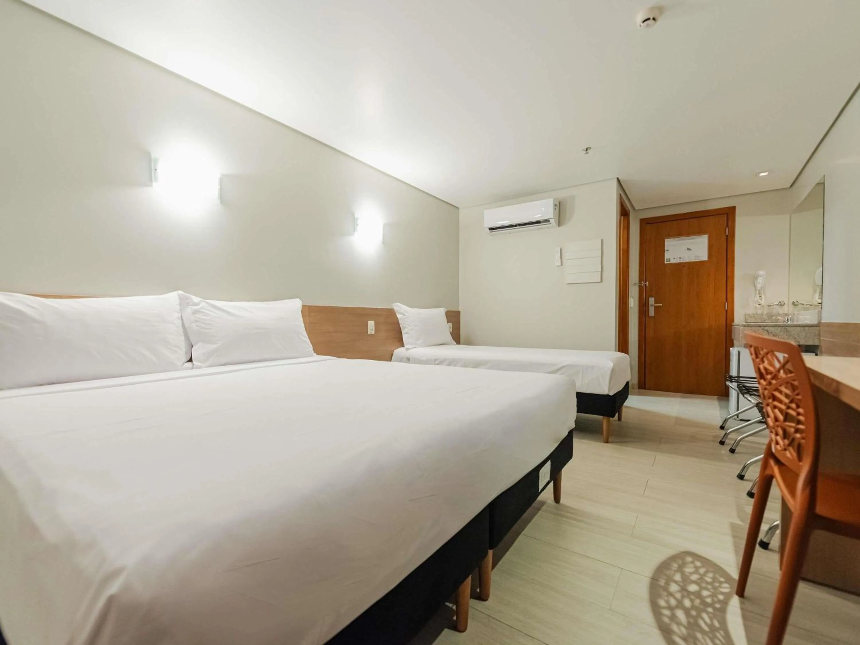 Bedroom, Bed in ibis Styles Goiânia Shopping Estação