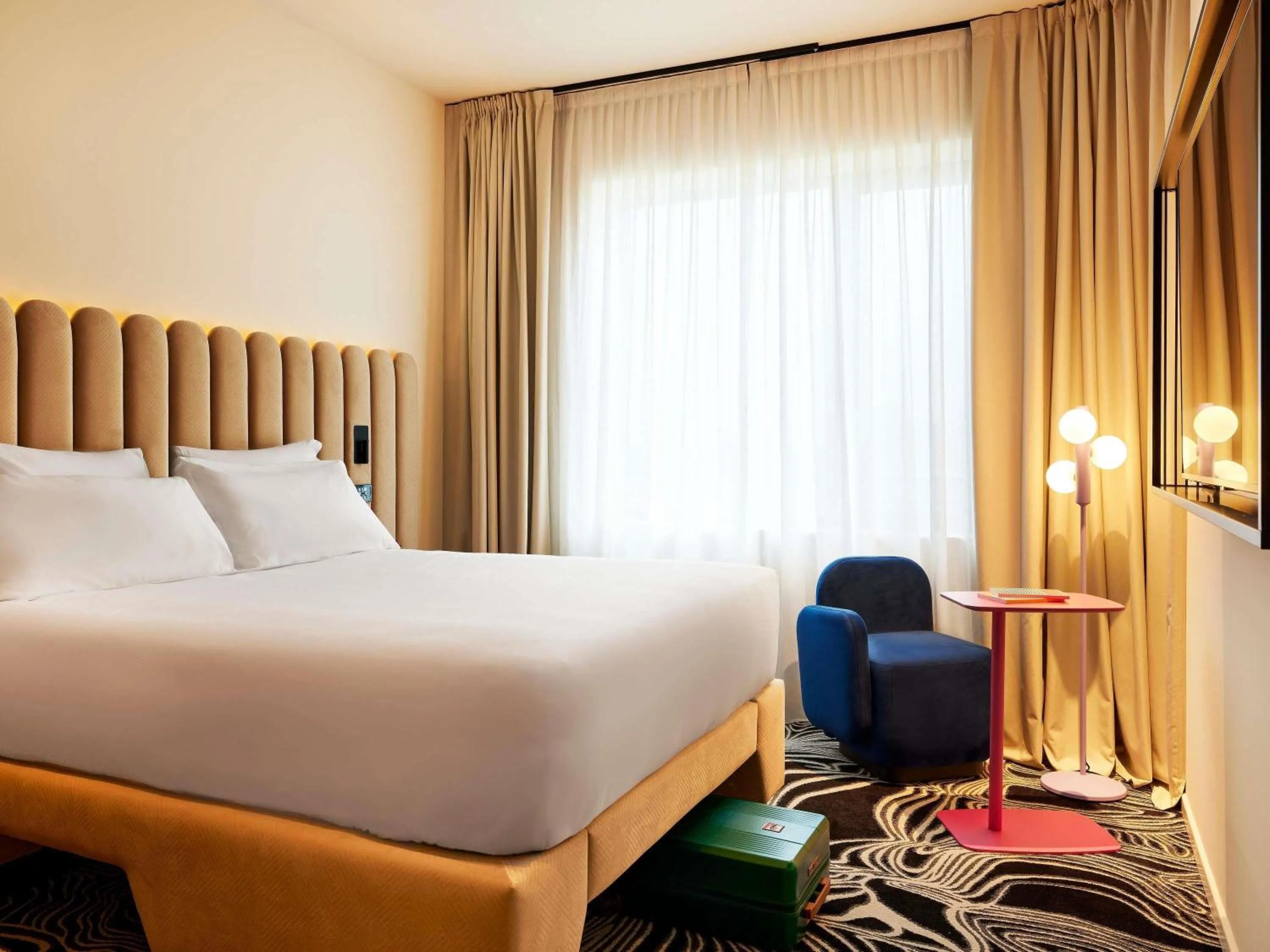 Property building, Bed in TRIBE Milano Malpensa