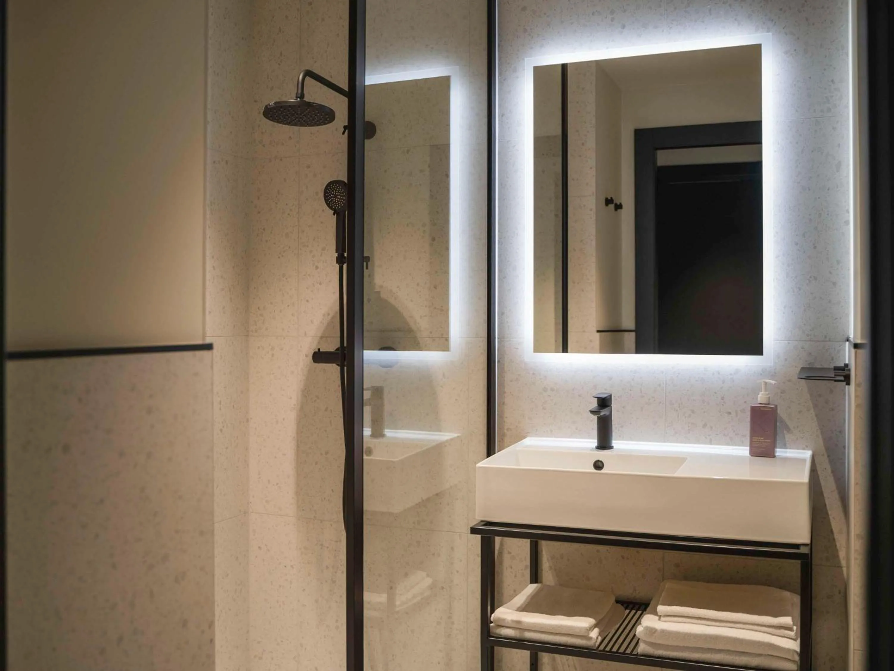 Junior Suite - Mountain Side in TRIBE Milano Malpensa