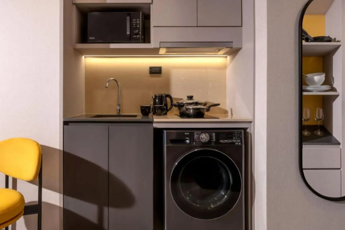 Kitchen or kitchenette in TRIBE Living Bangkok Sukhumvit 39 by AccorHotels