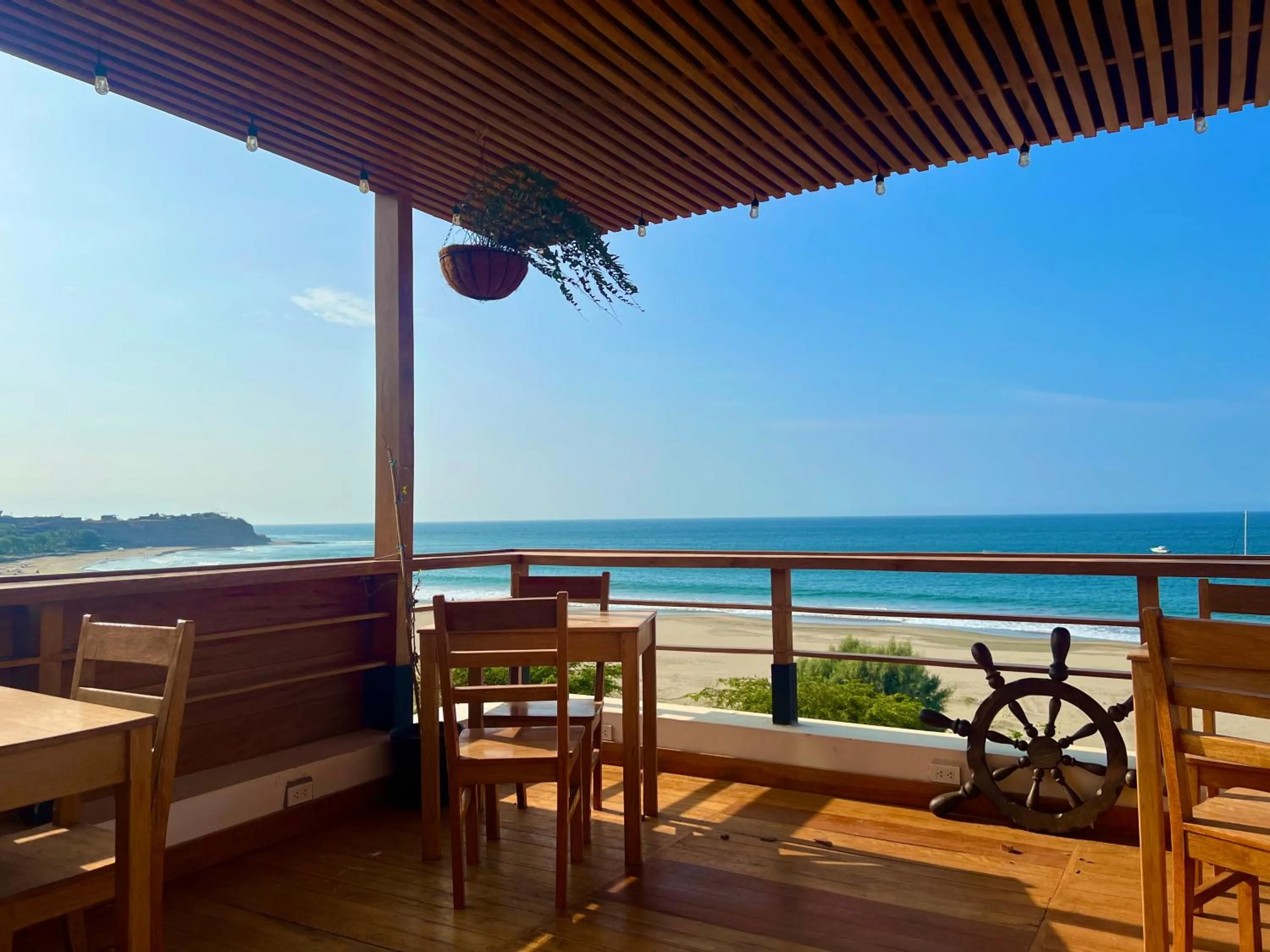 Restaurant/places to eat in PUNTA VELEROS ROOFTOP