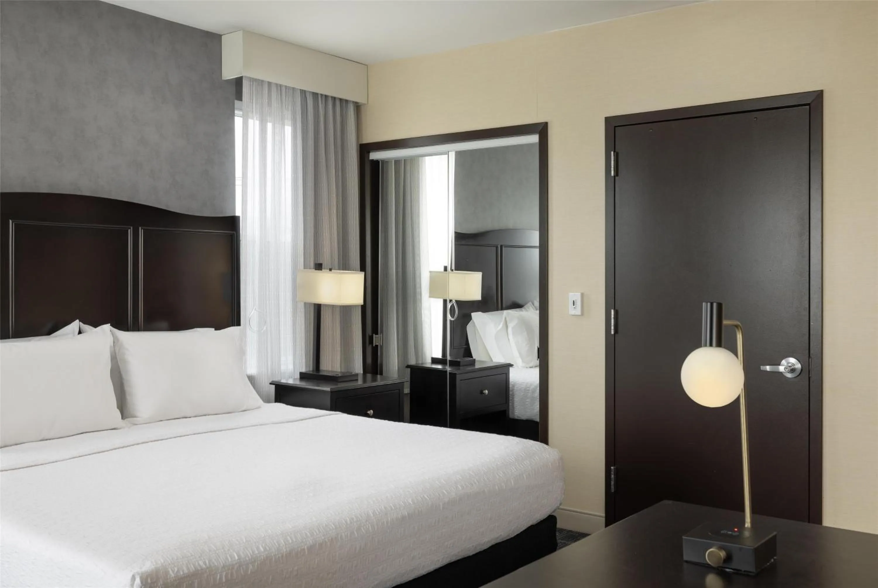 Bed in Hampton Inn Lewiston-Auburn