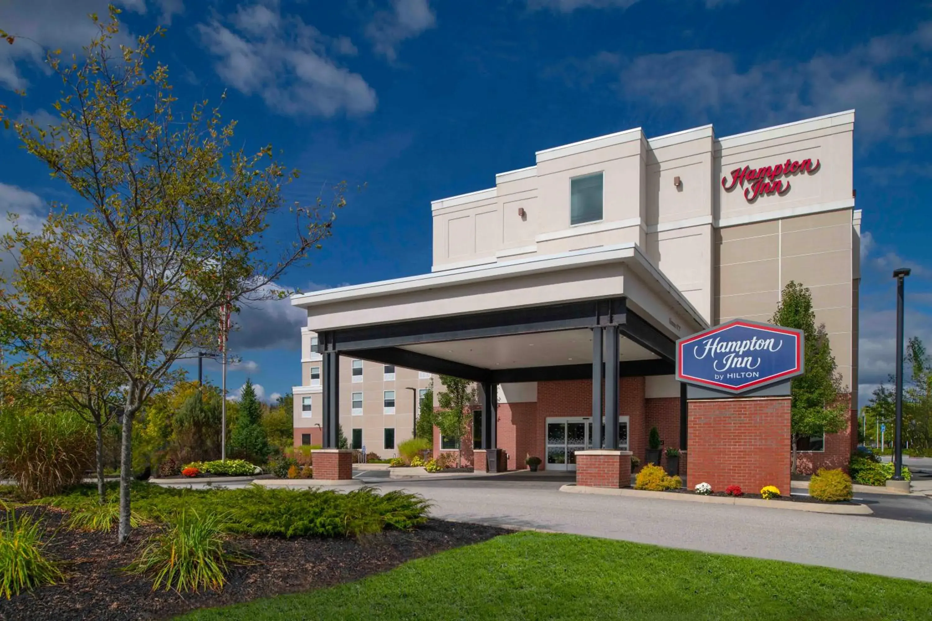 Property building in Hampton Inn Lewiston-Auburn Property building in Hampton Inn Lewiston-Auburn