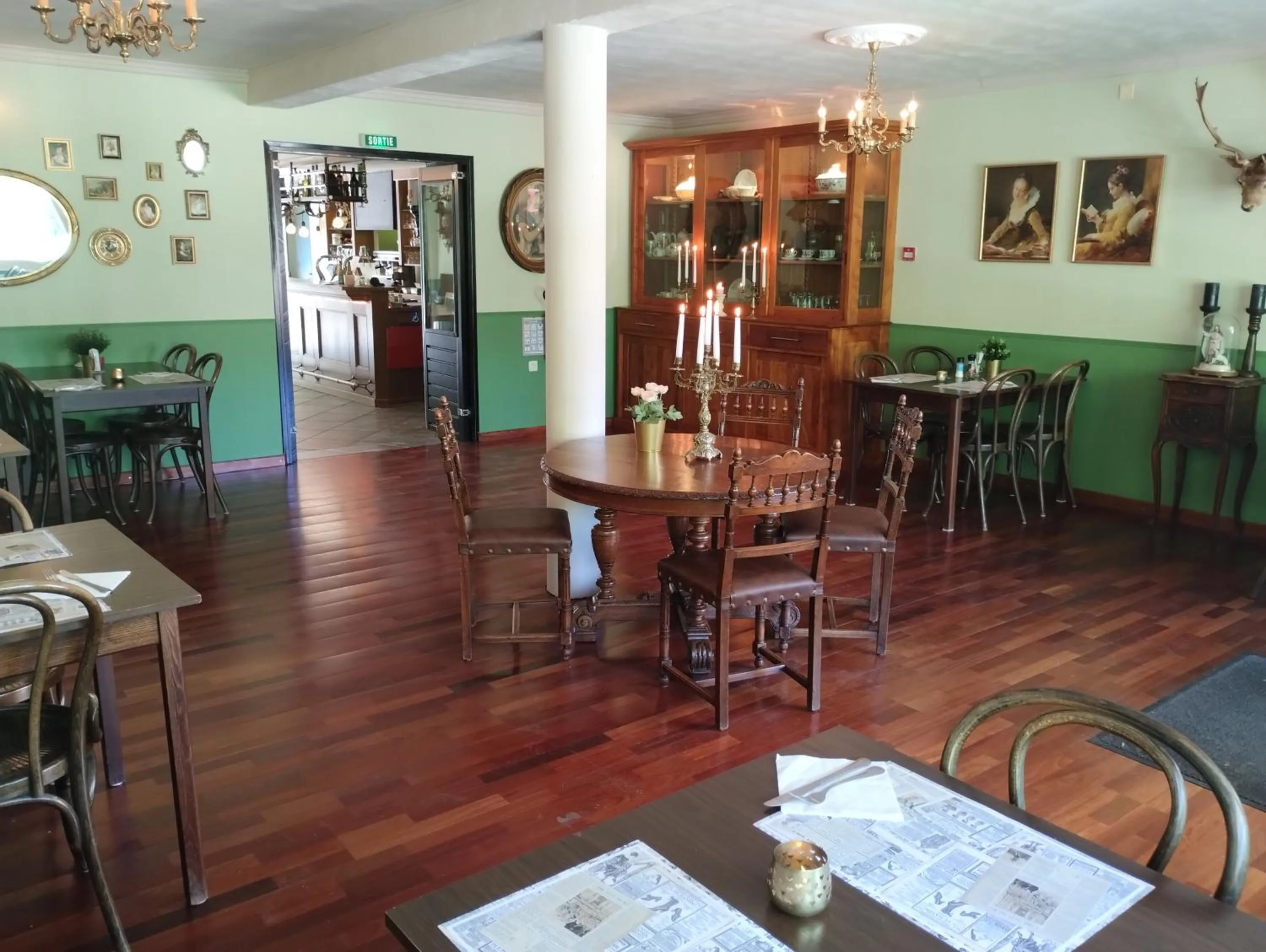 Restaurant/places to eat in Hotel Rêve de la Vallée