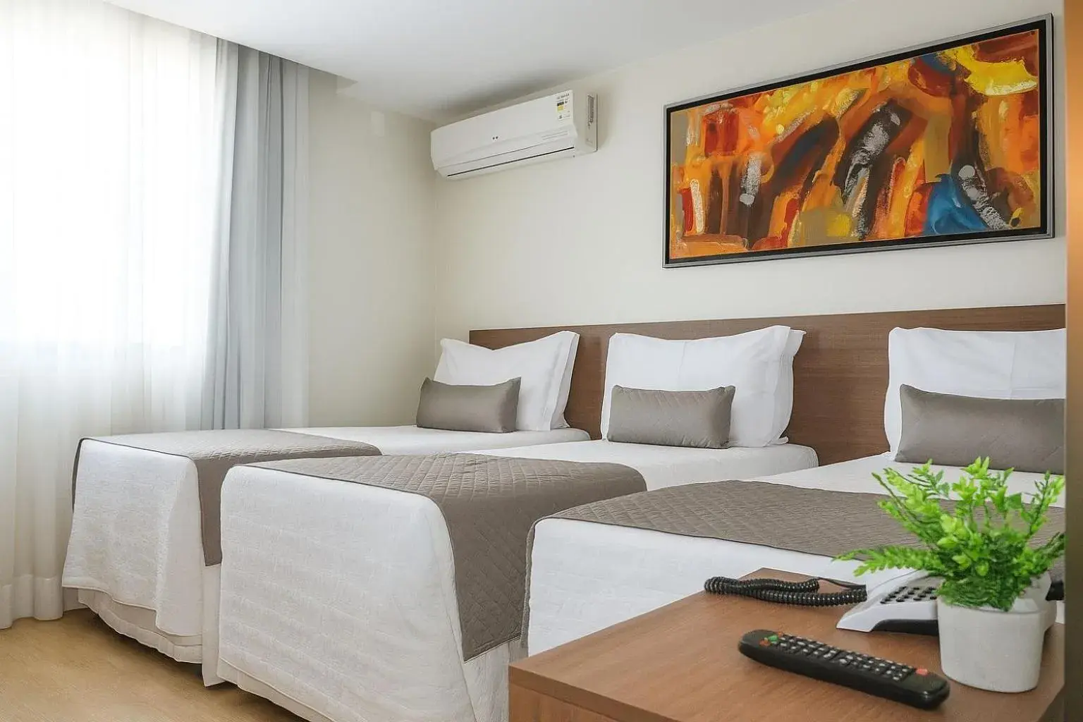 Triple Room in Vida Plaza Hotel Triple Room in Vida Plaza Hotel