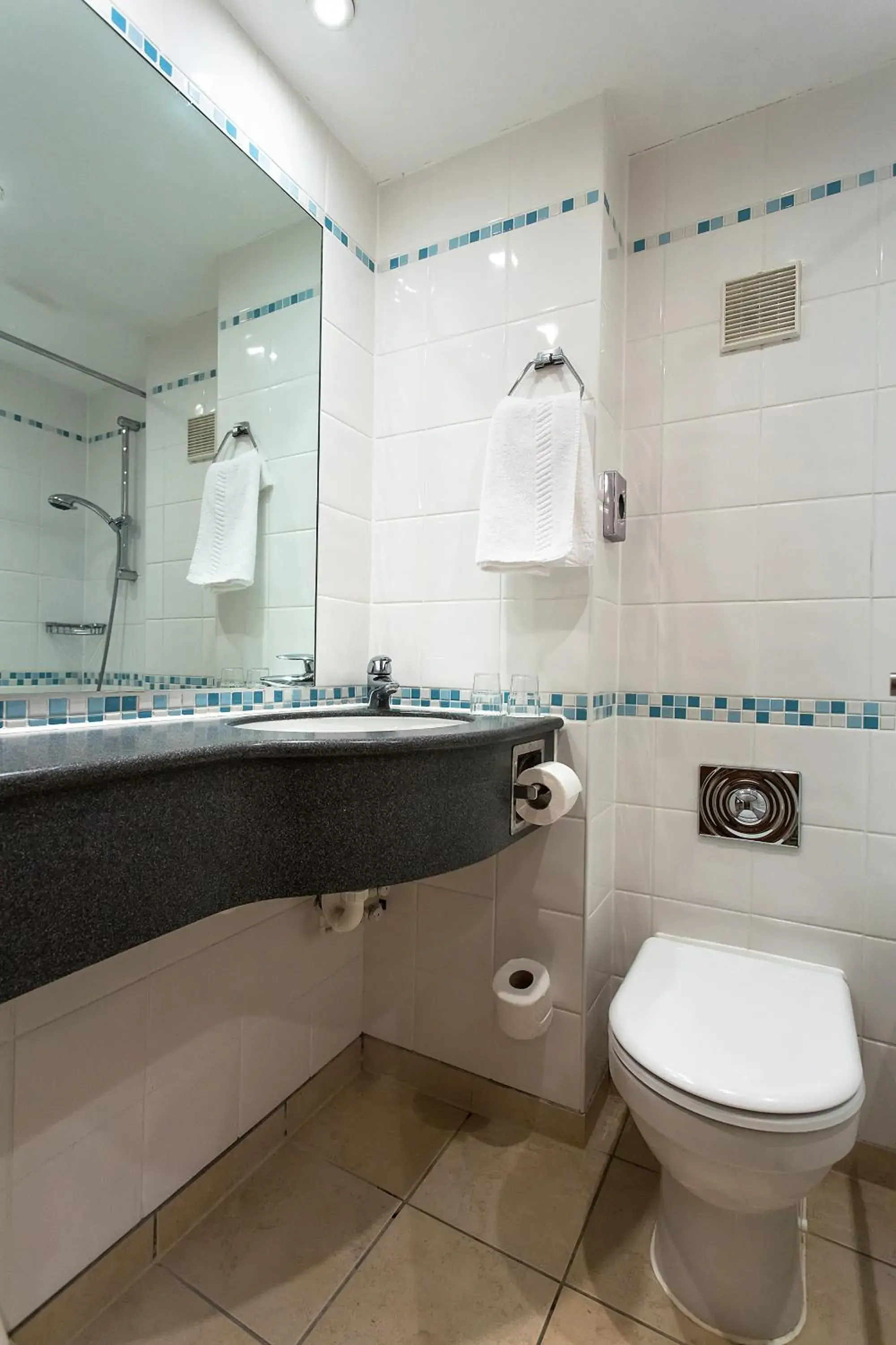 Bathroom in Britannia Leeds Bradford Airport Bathroom in Britannia Leeds Bradford Airport