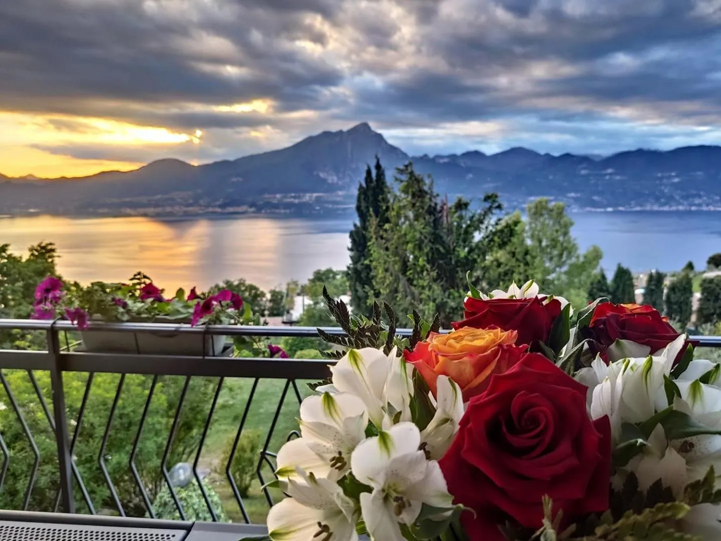 Lake view in Bed and Breakfast Due Leoni