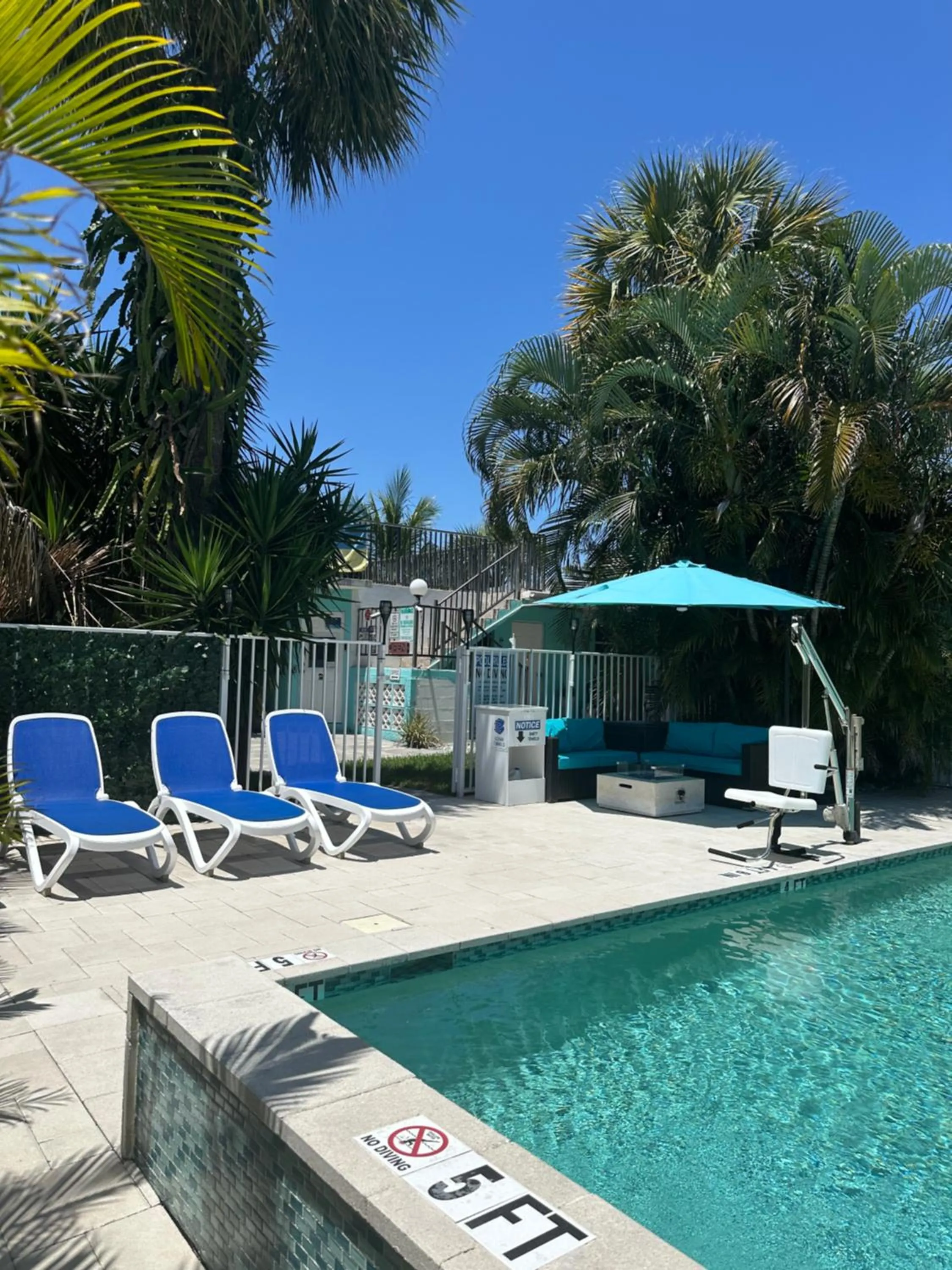 Pool view in White Horse Motel