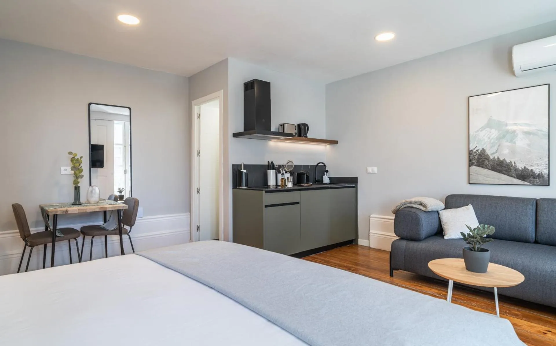 Coffee/tea facilities, Bed in Limehome Porto Rua de Dom Manuel II