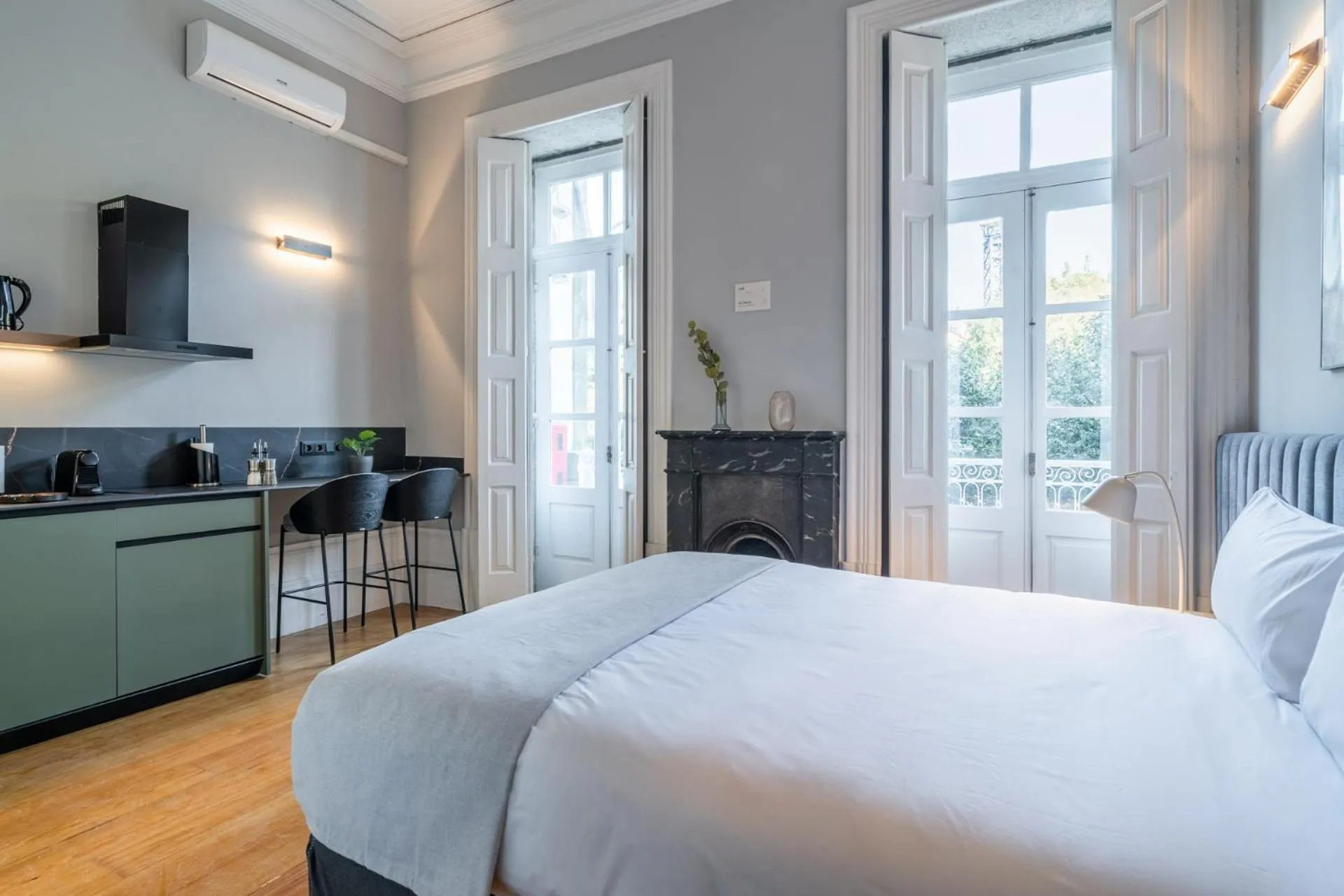 Bed in Limehome Porto Rua de Dom Manuel II