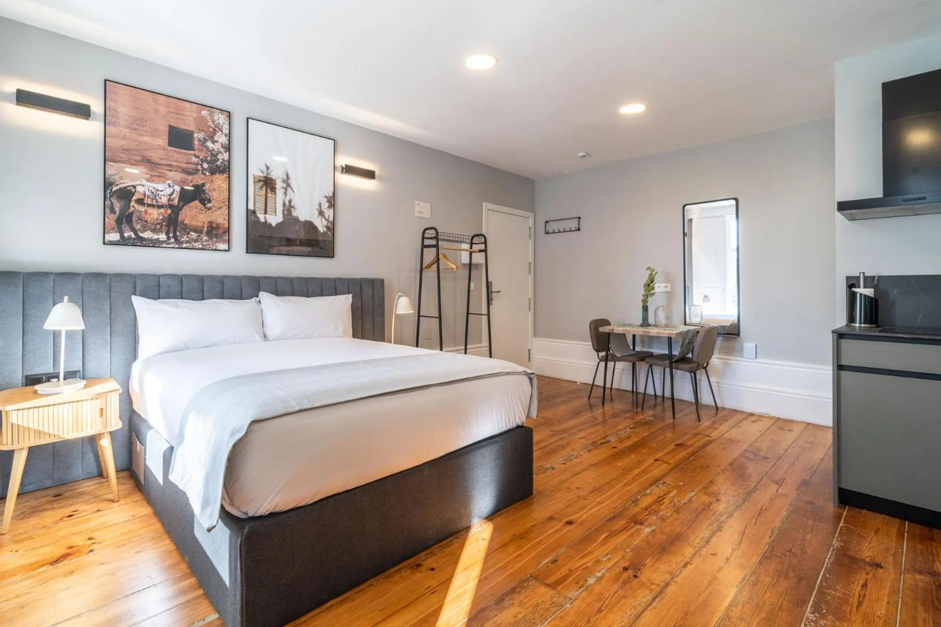 Bed in Limehome Porto Rua de Dom Manuel II