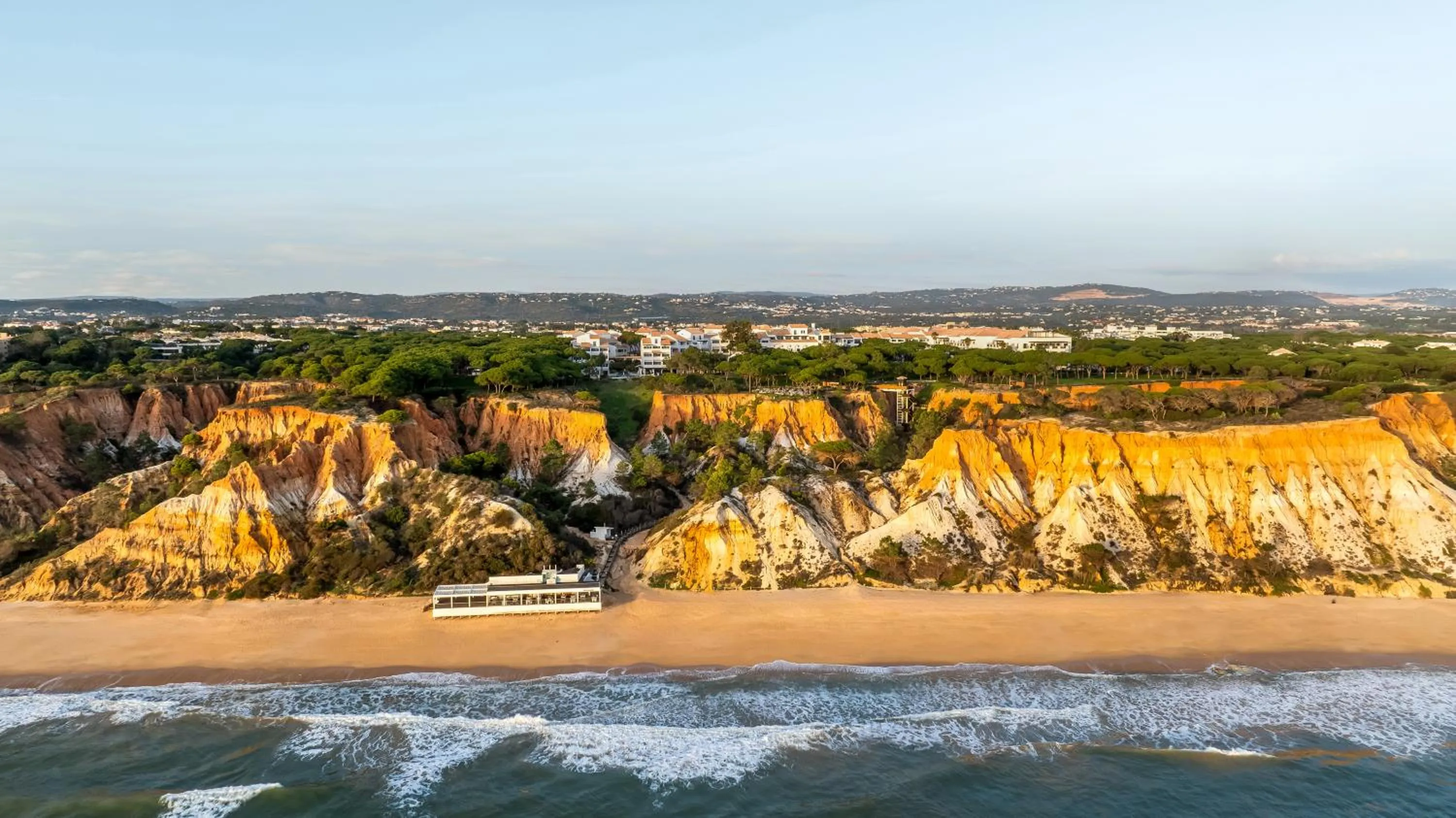 Natural landscape in Pine Cliffs Suites